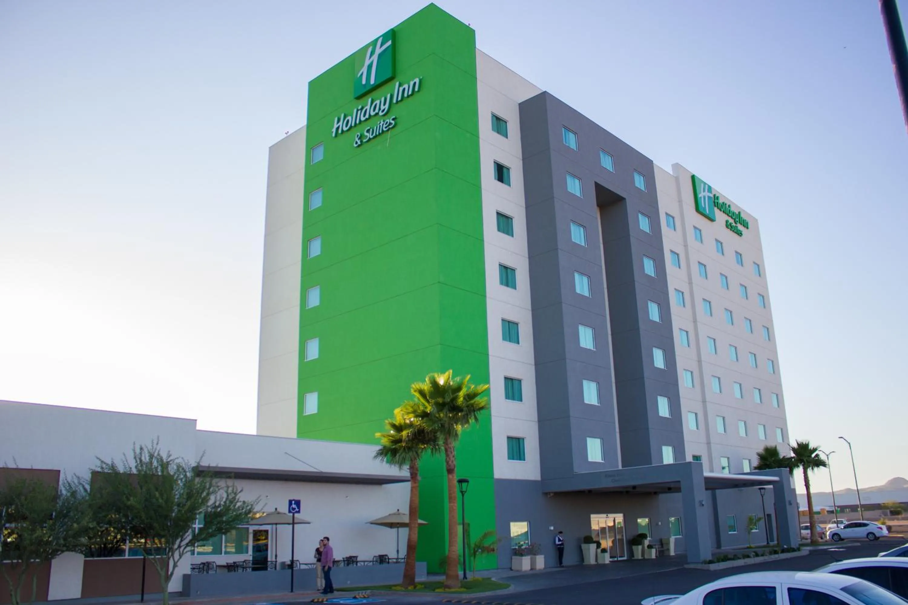 Property building in Holiday Inn Hotel & Suites Hermosillo Aeropuerto by IHG