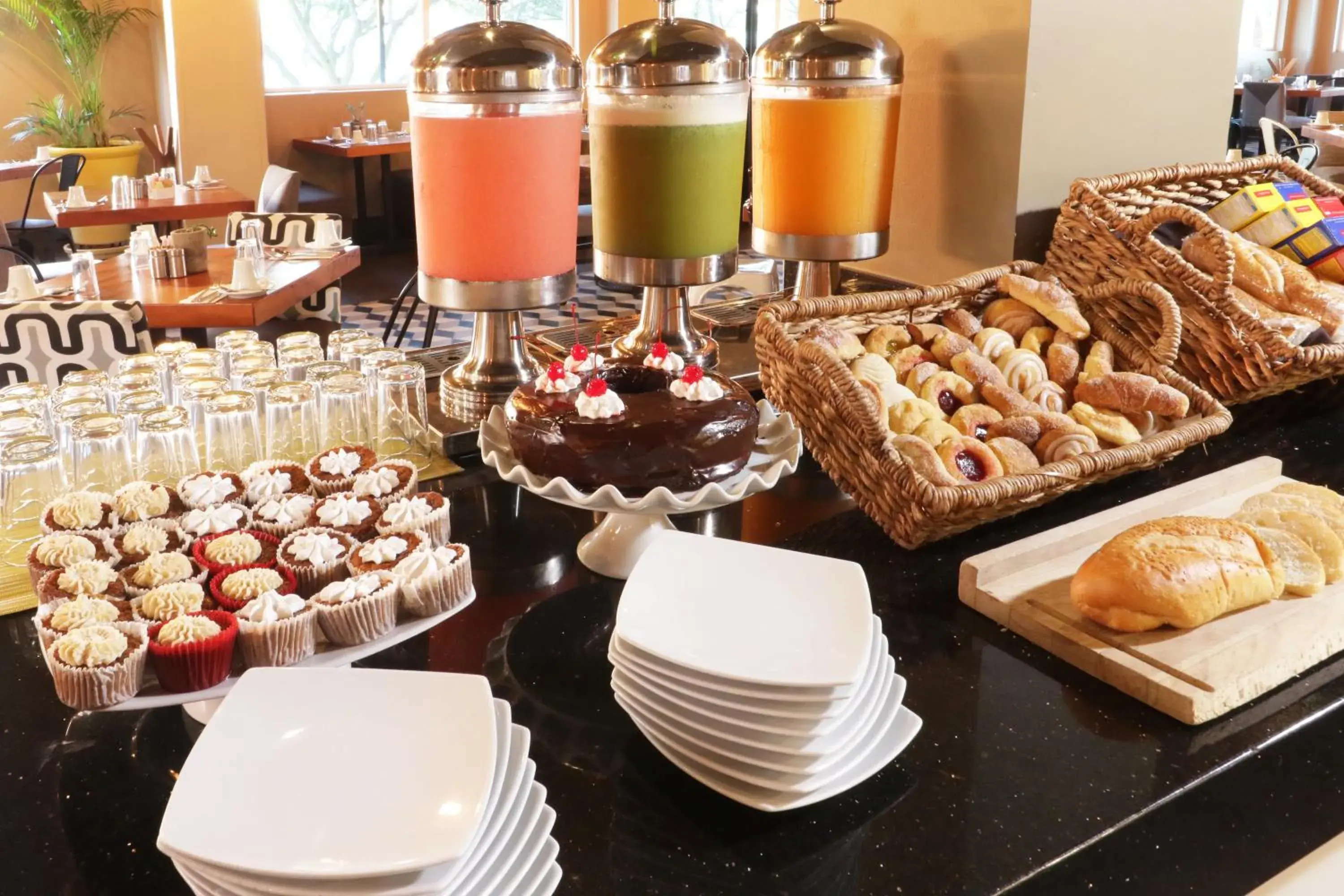 Breakfast in Holiday Inn Hotel & Suites Hermosillo Aeropuerto by IHG Breakfast in Holiday Inn Hotel & Suites Hermosillo Aeropuerto by IHG