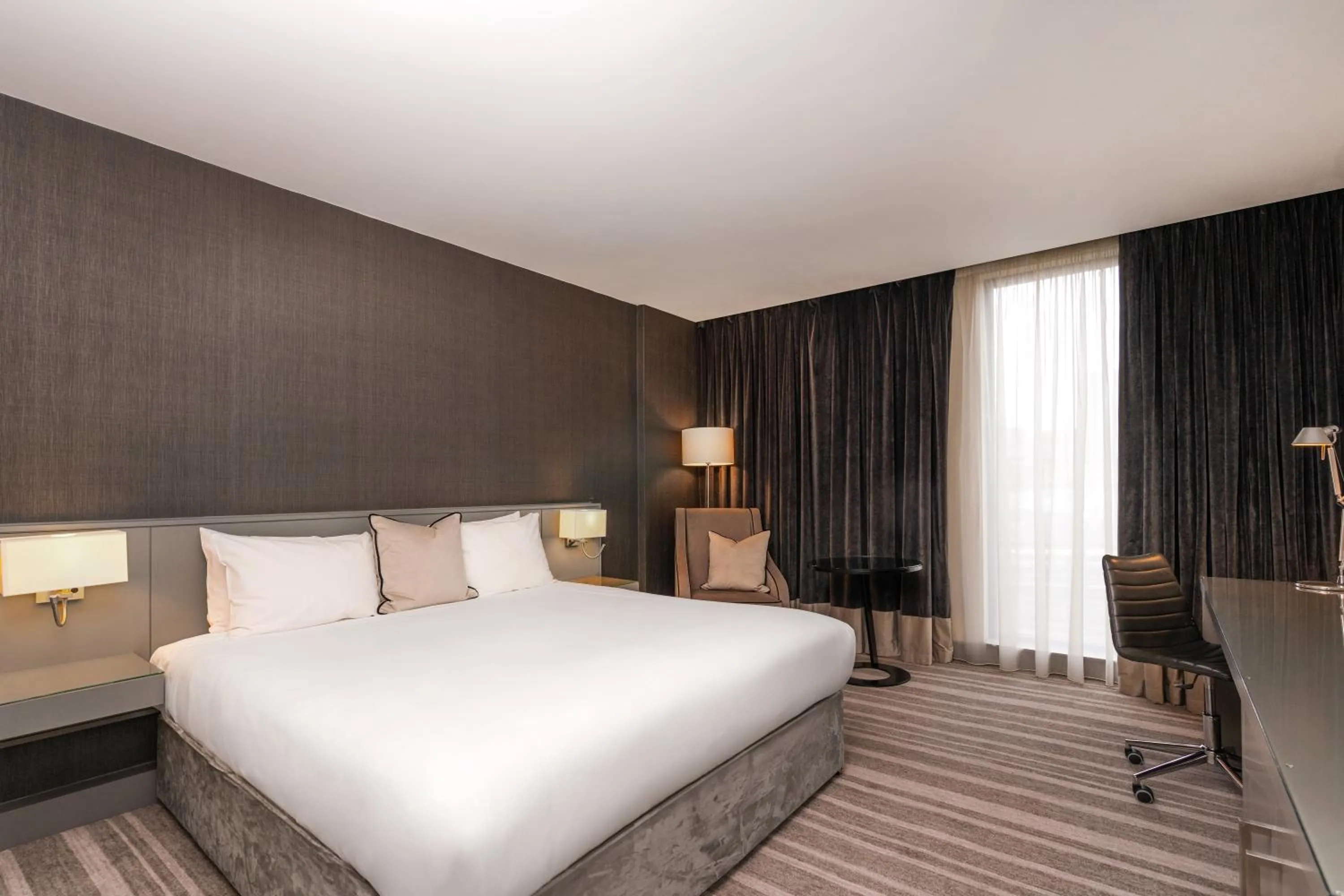 Bedroom, Bed in Crowne Plaza Newcastle - Stephenson Quarter by IHG