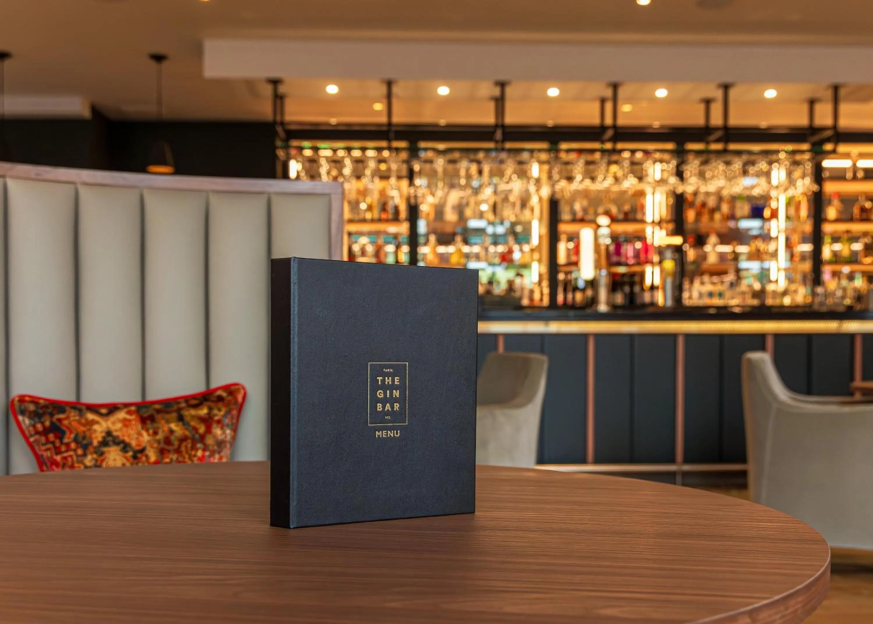 Lounge or bar in Crowne Plaza Newcastle - Stephenson Quarter by IHG