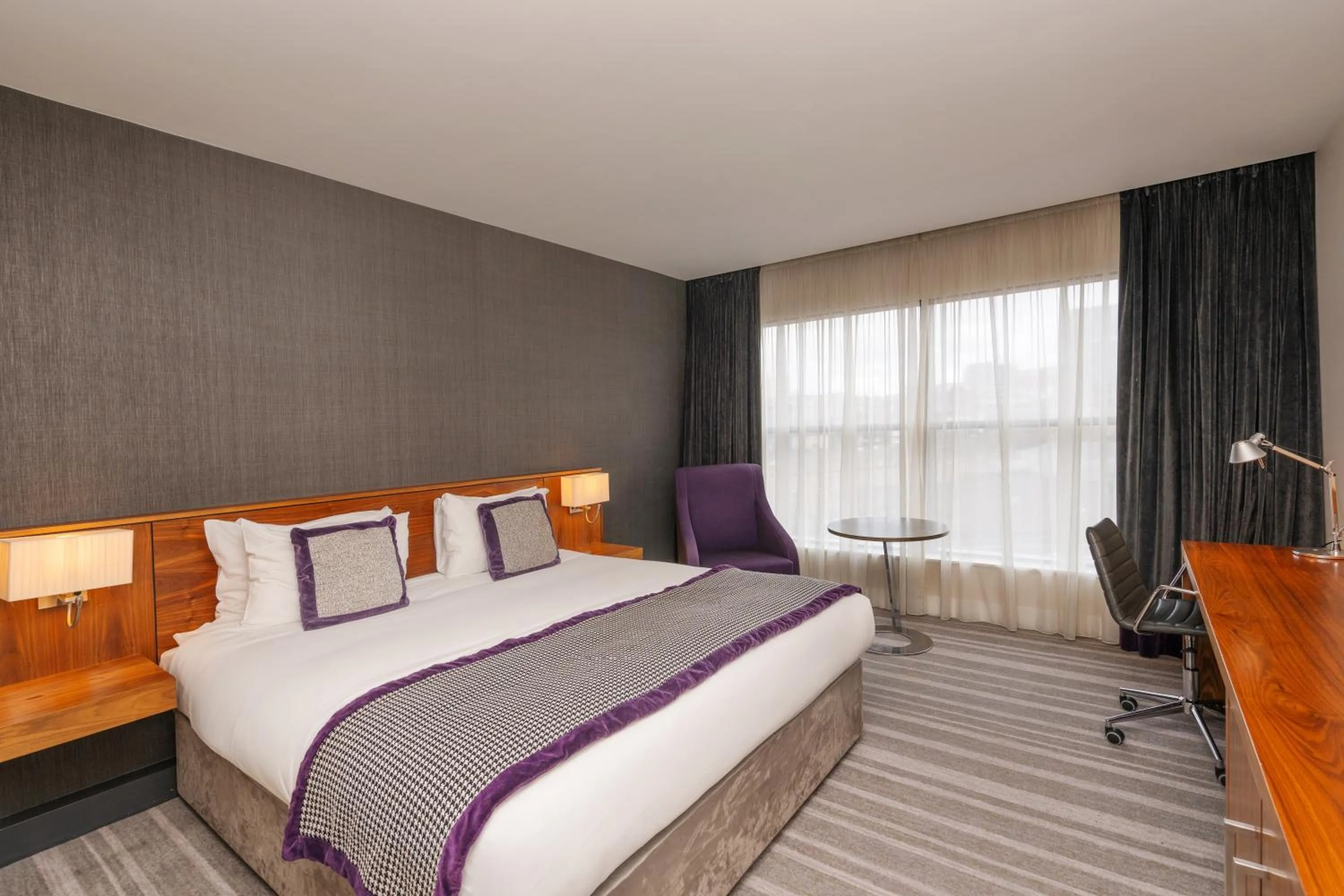 Bedroom, Bed in Crowne Plaza Newcastle - Stephenson Quarter by IHG