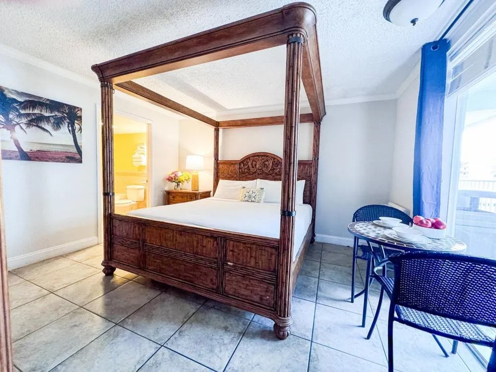 Living room, Bed in Aqua Beach Hotel