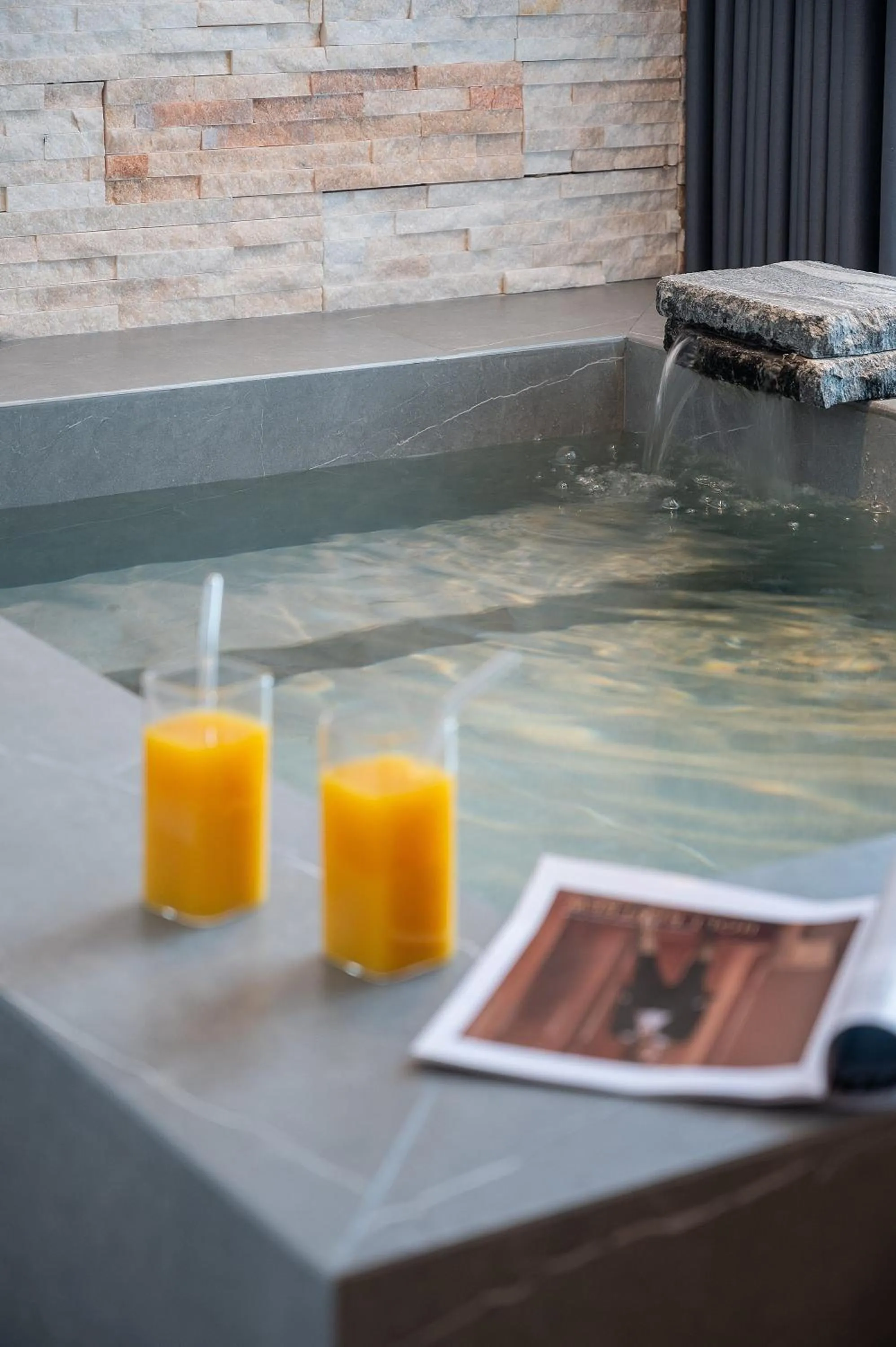 Hot Tub in Z HOTEL- Qingchengshan