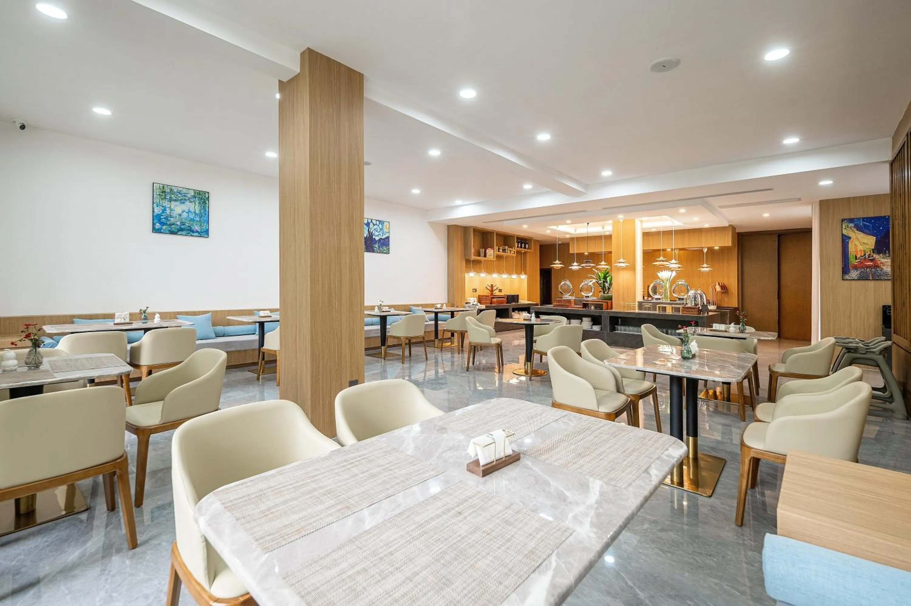 Restaurant/places to eat in Z HOTEL- Qingchengshan