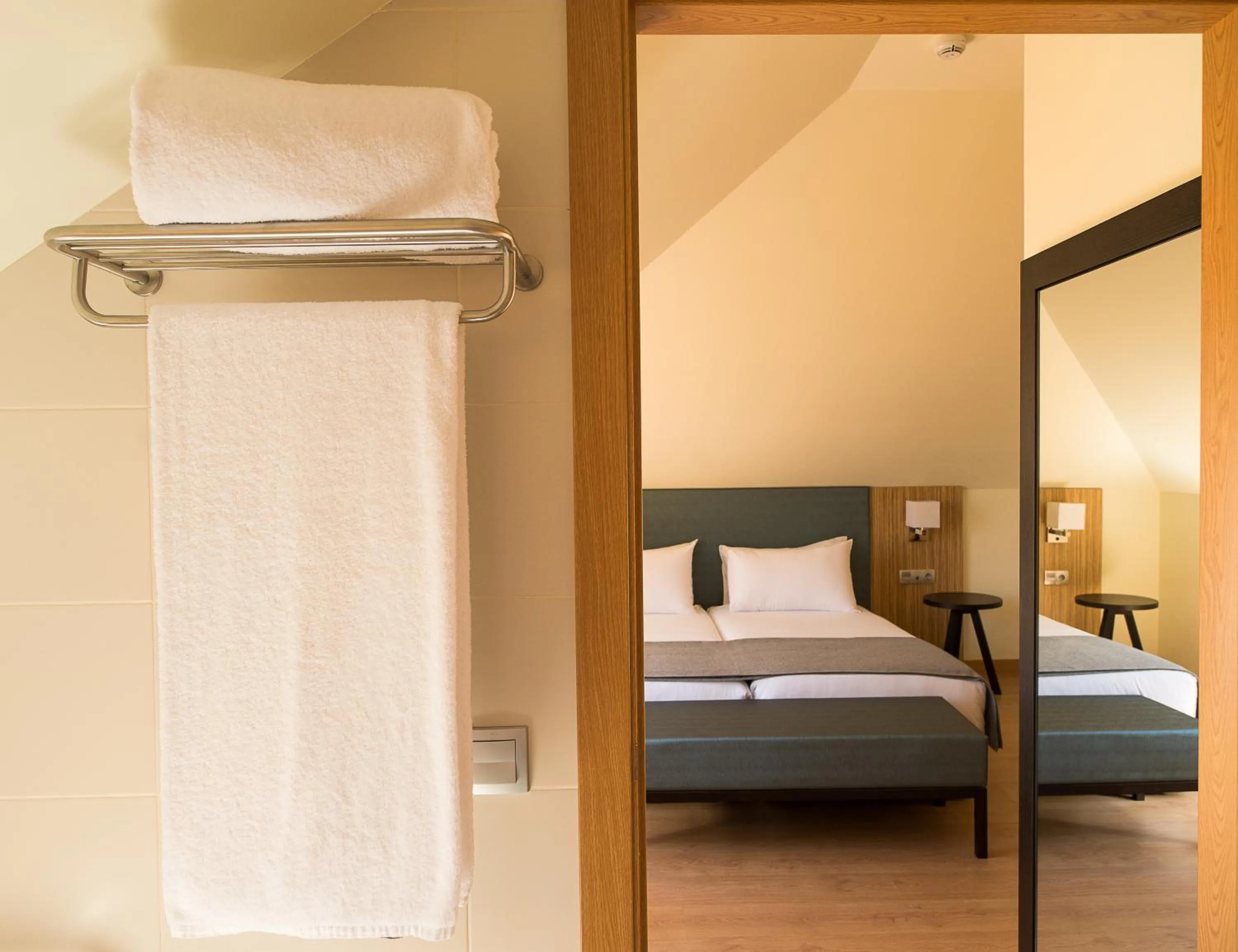 Bathroom, Bed in Pousada A Lanzada