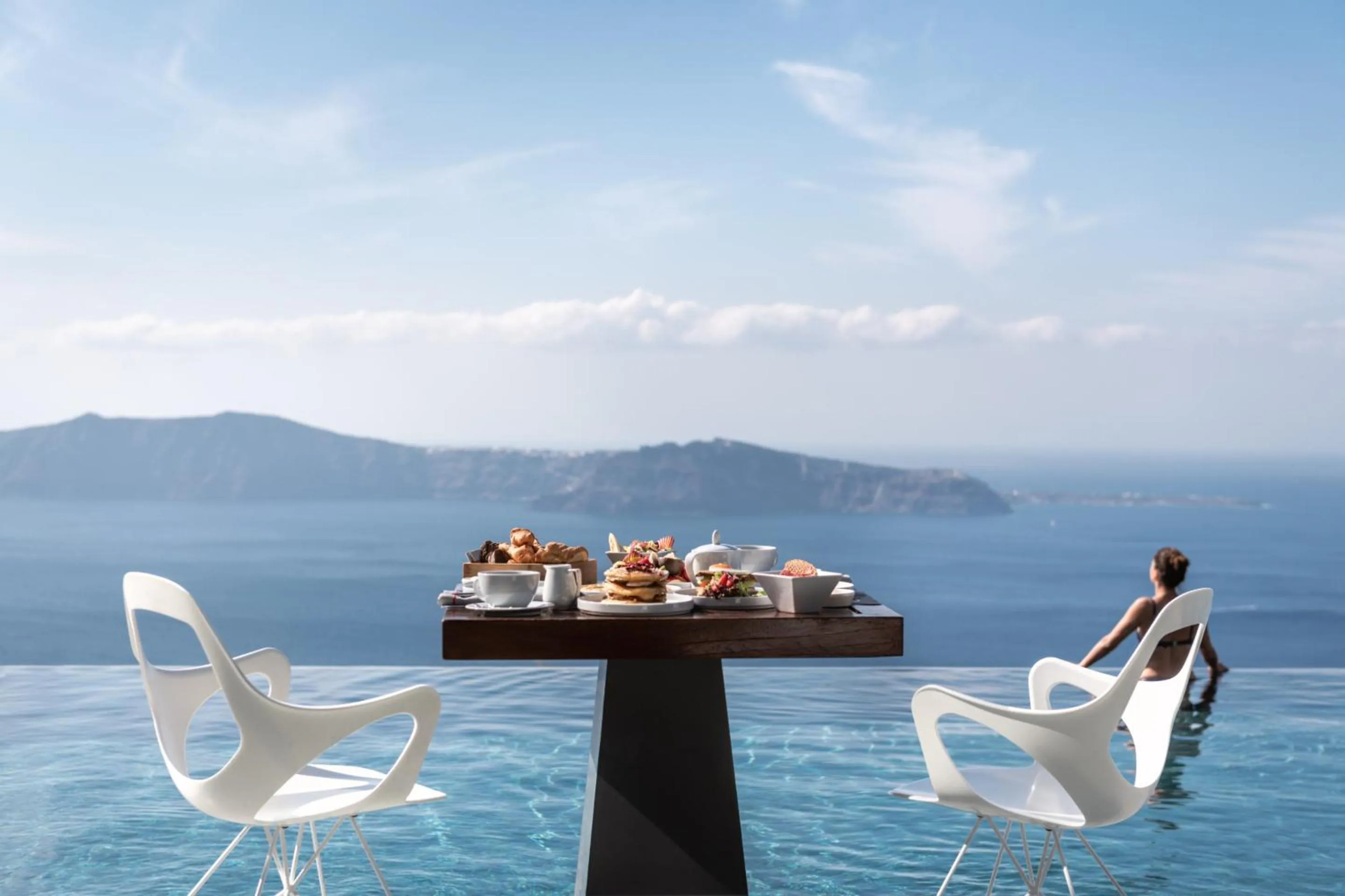 Breakfast in West East Suites