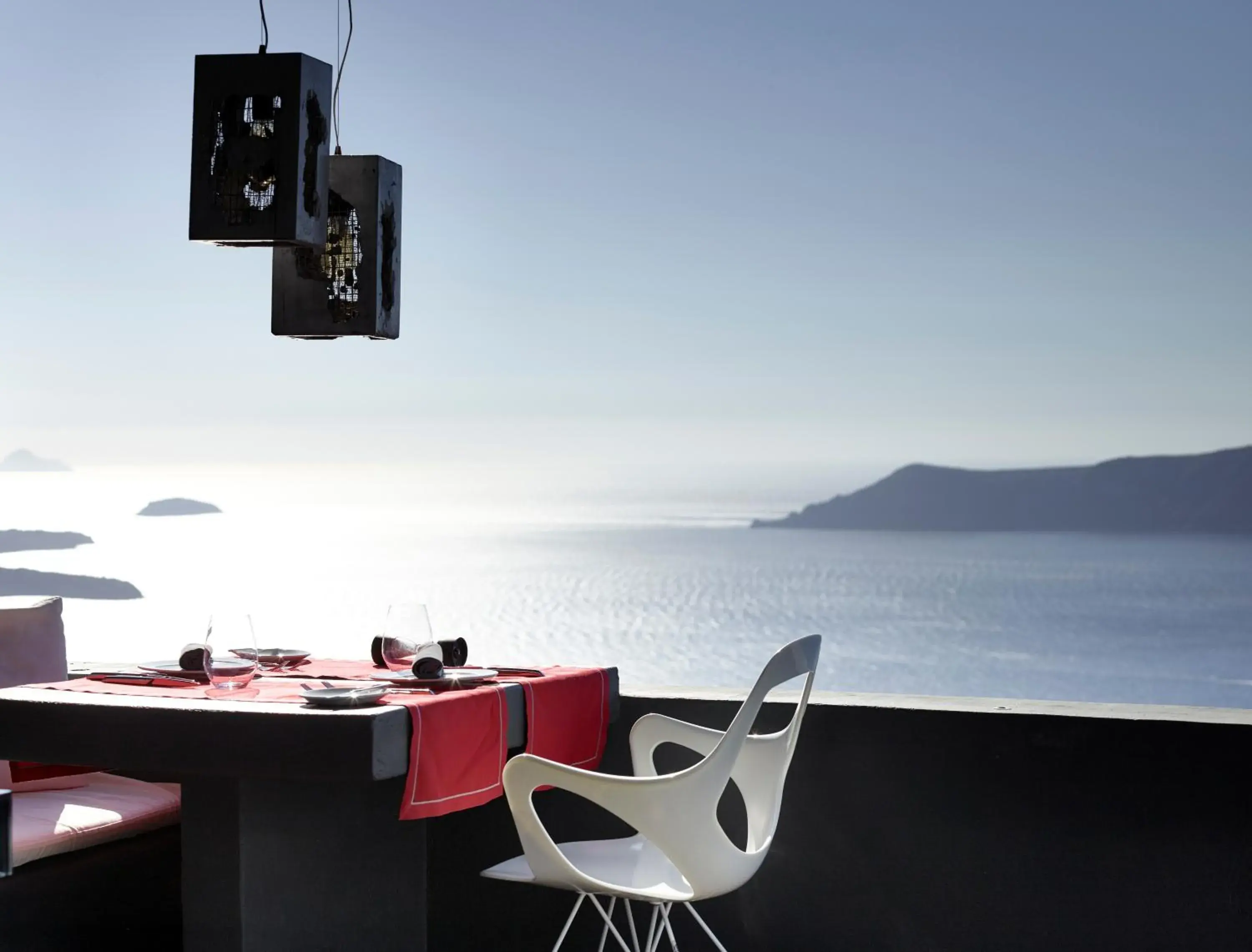 Restaurant/places to eat in West East Suites Restaurant/places to eat in West East Suites