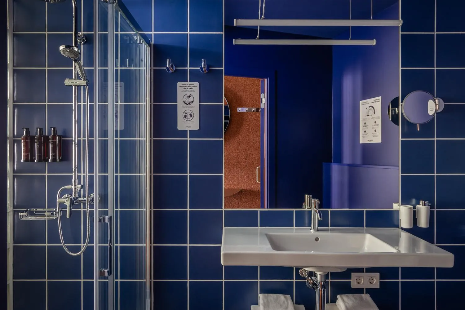 Bathroom in BYPILLOW Flamant