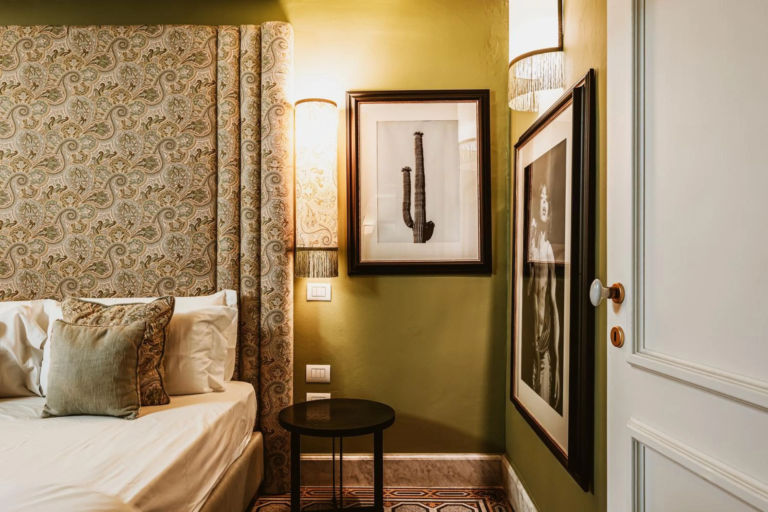 Decorative detail, Bed in Palazzo Flora