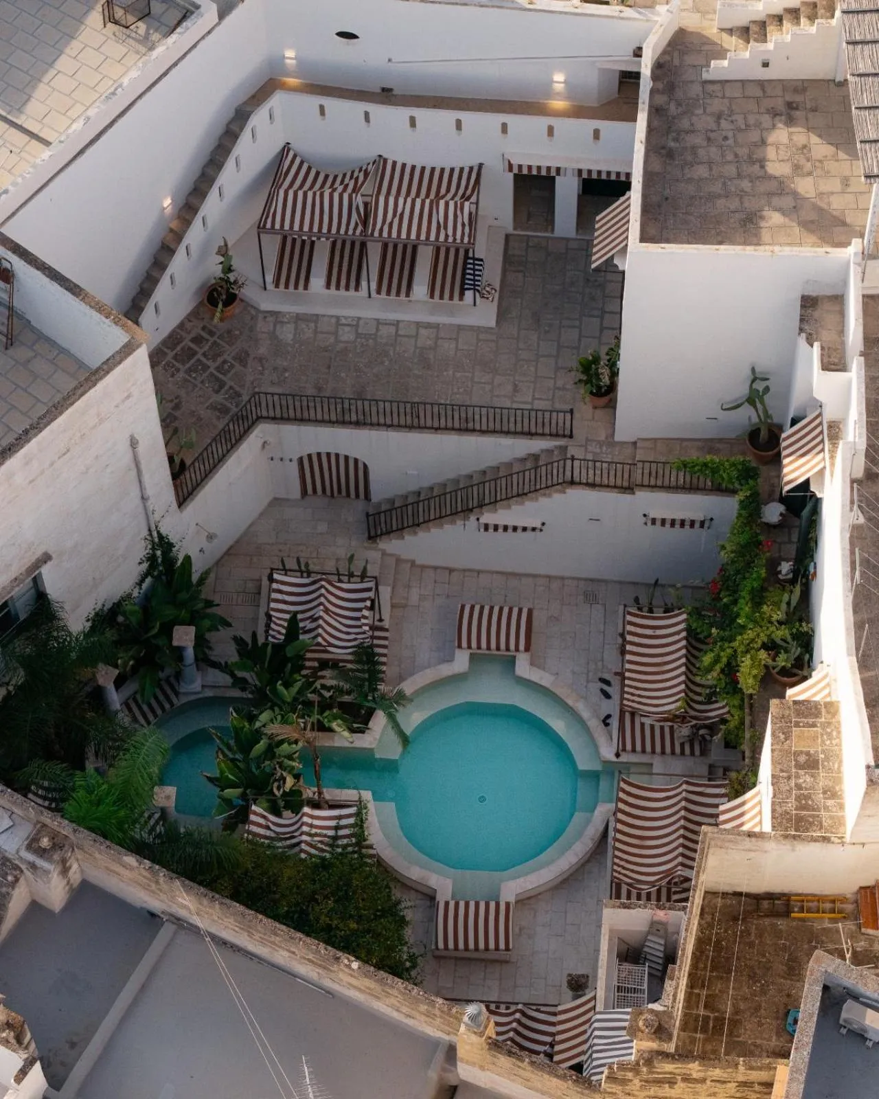 Swimming pool in Palazzo Flora
