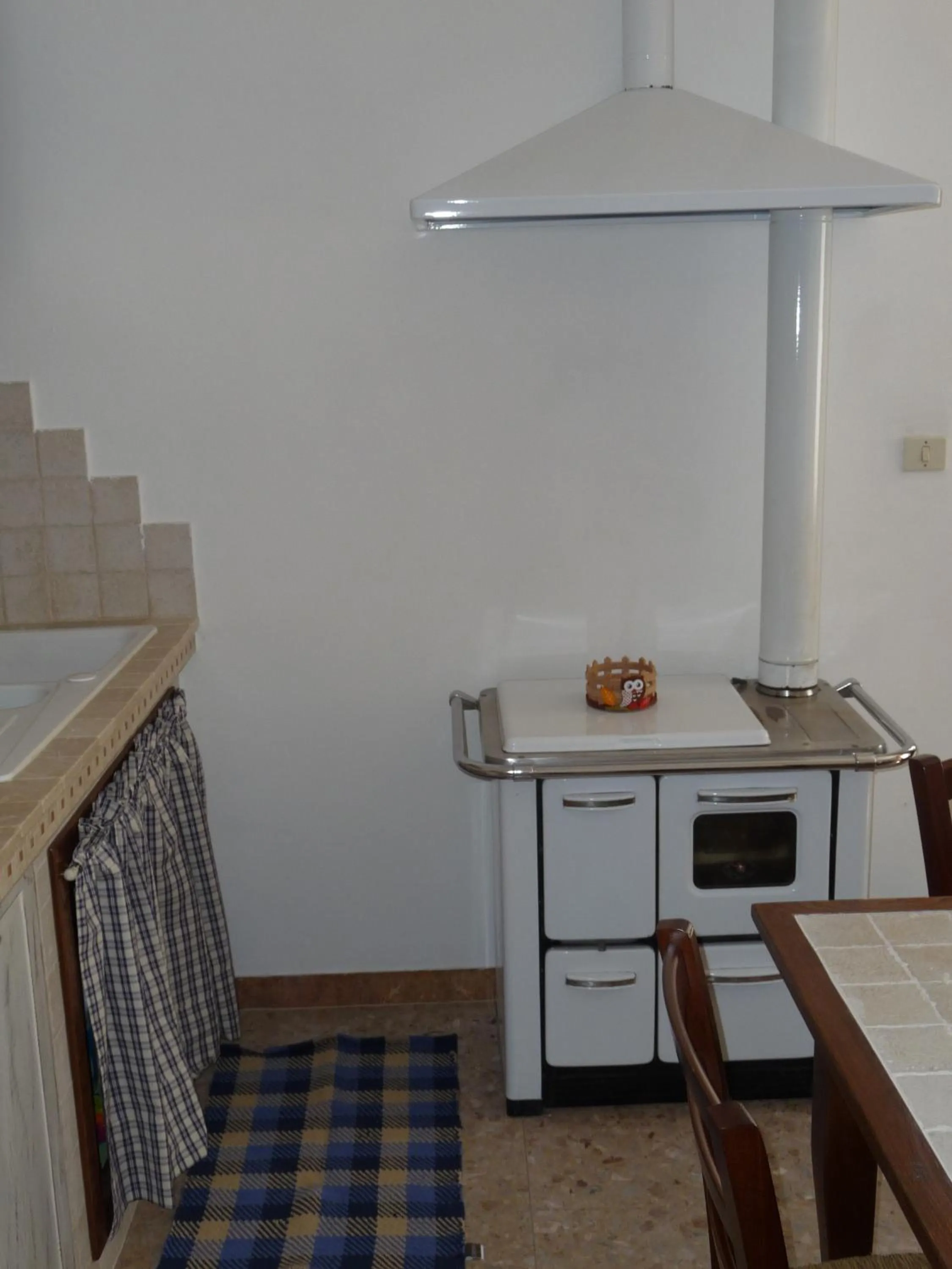 Kitchen or kitchenette in La Mandola