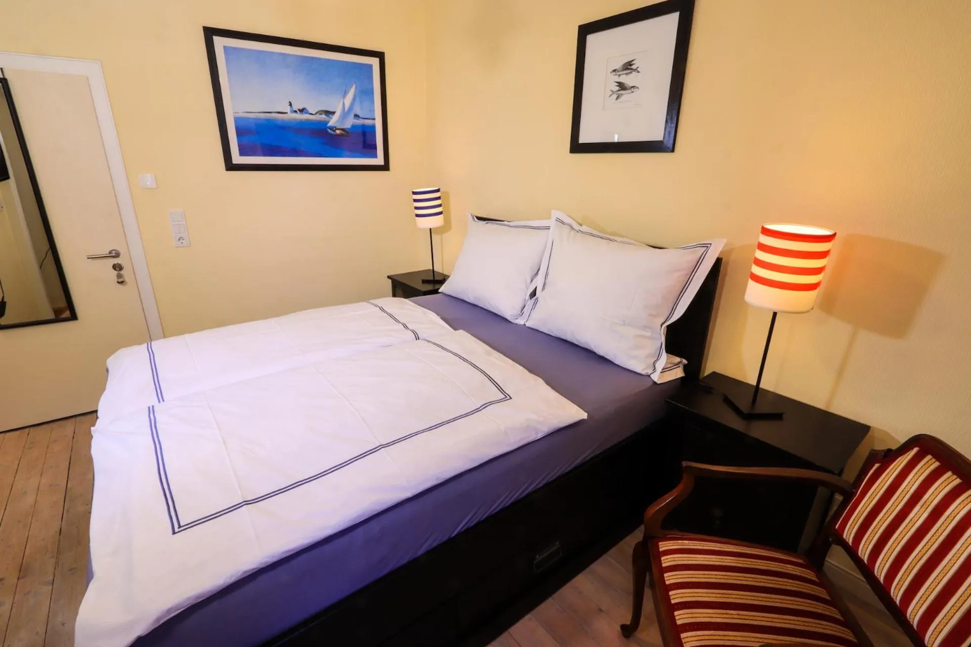 Photo of the whole room, Bed in B&B Echternacher Hof