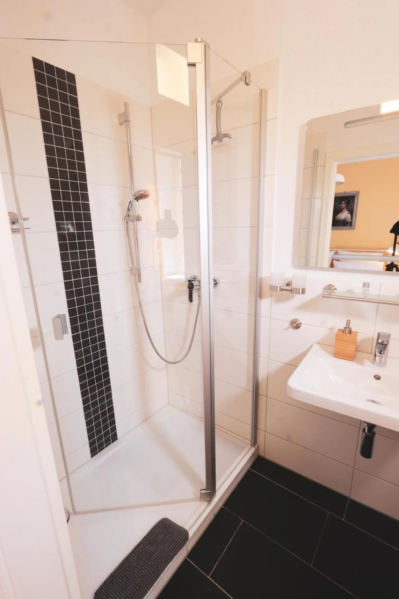 Bathroom in B&B Echternacher Hof