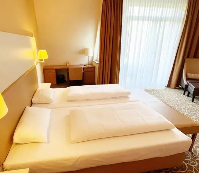 Triple Room with Balcony in Parkhotel Green Garden Triple Room with Balcony in Parkhotel Green Garden