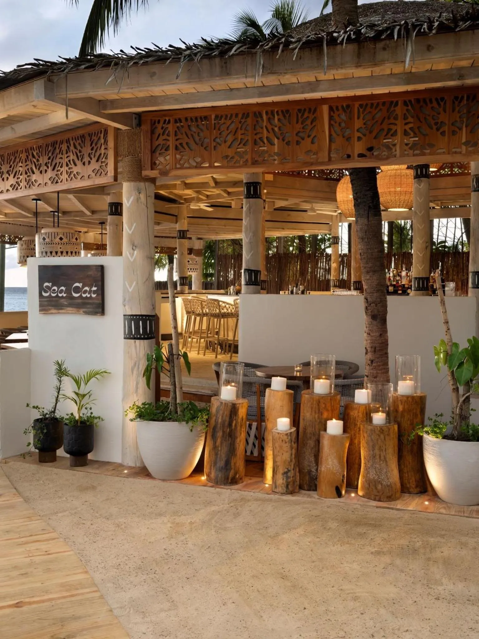 Restaurant/places to eat in Kimpton - Grand Roatan Resort and Spa