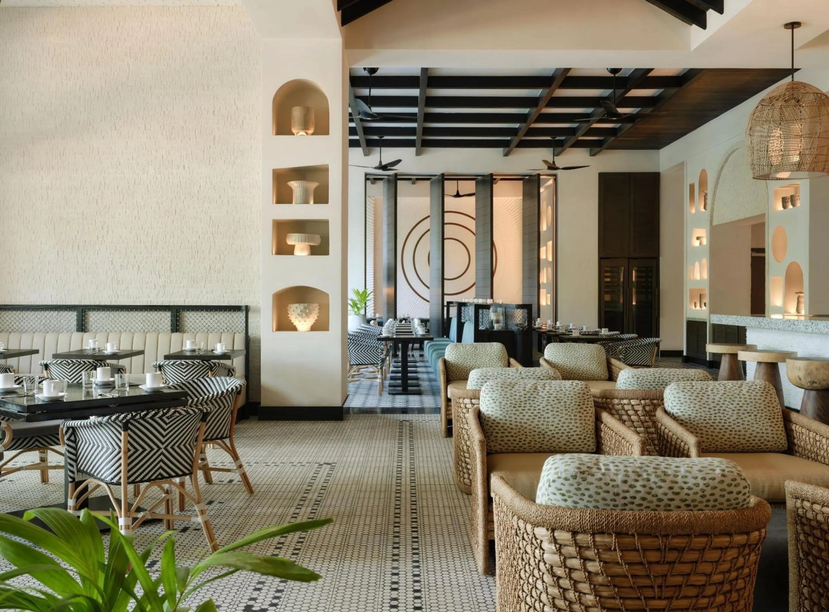 Restaurant/places to eat in Kimpton - Grand Roatan Resort and Spa