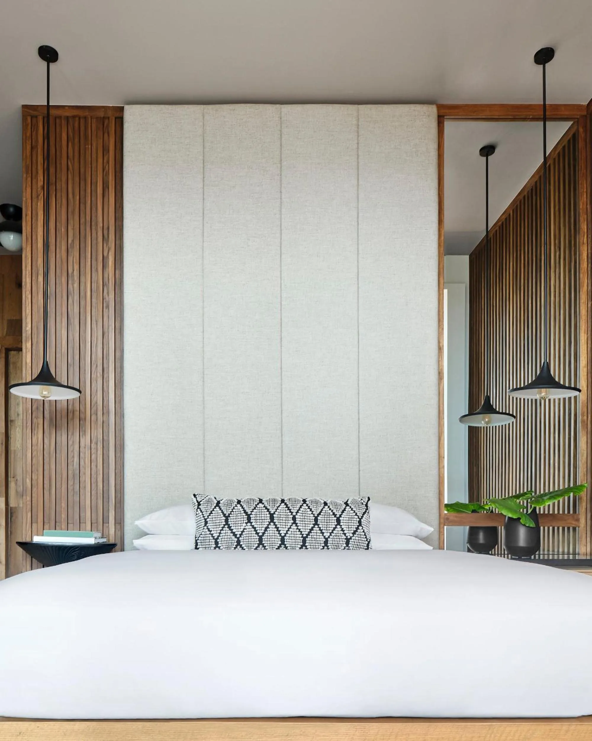 Photo of the whole room, Bed in Kimpton - Grand Roatan Resort and Spa