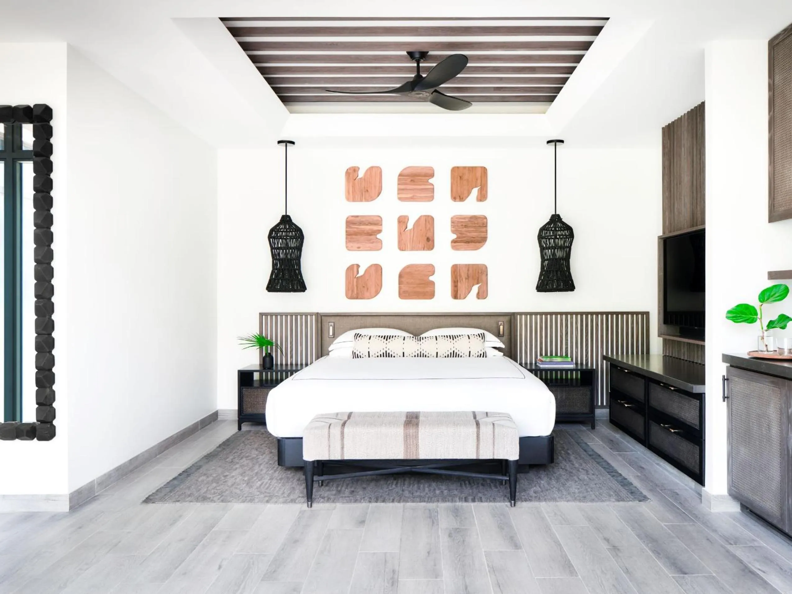 Photo of the whole room, Bed in Kimpton - Grand Roatan Resort and Spa