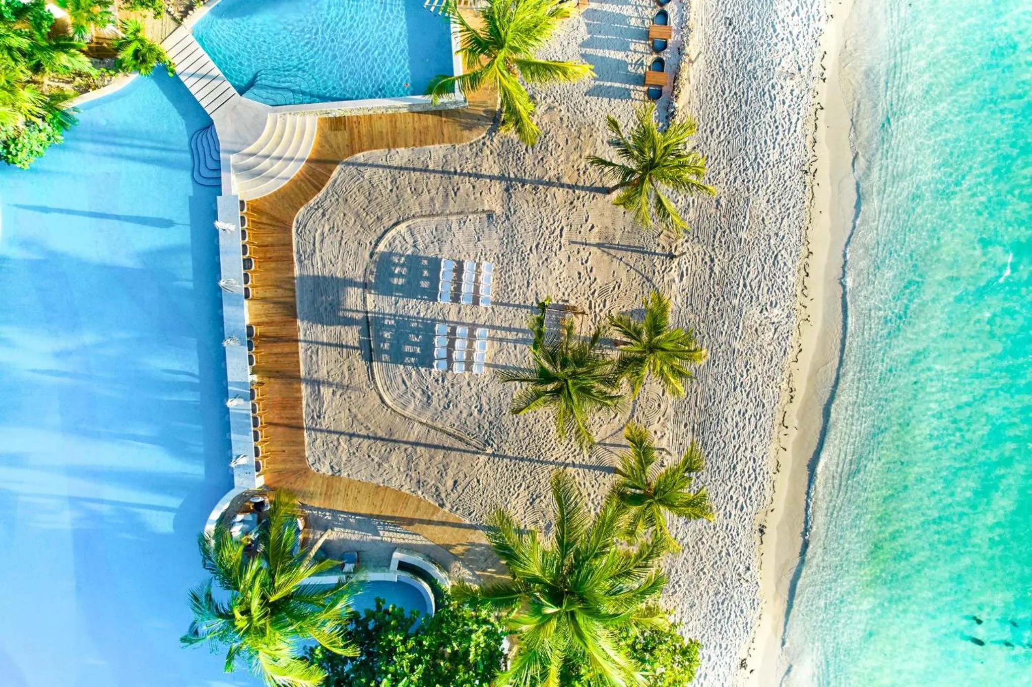 Swimming pool in Kimpton - Grand Roatan Resort and Spa