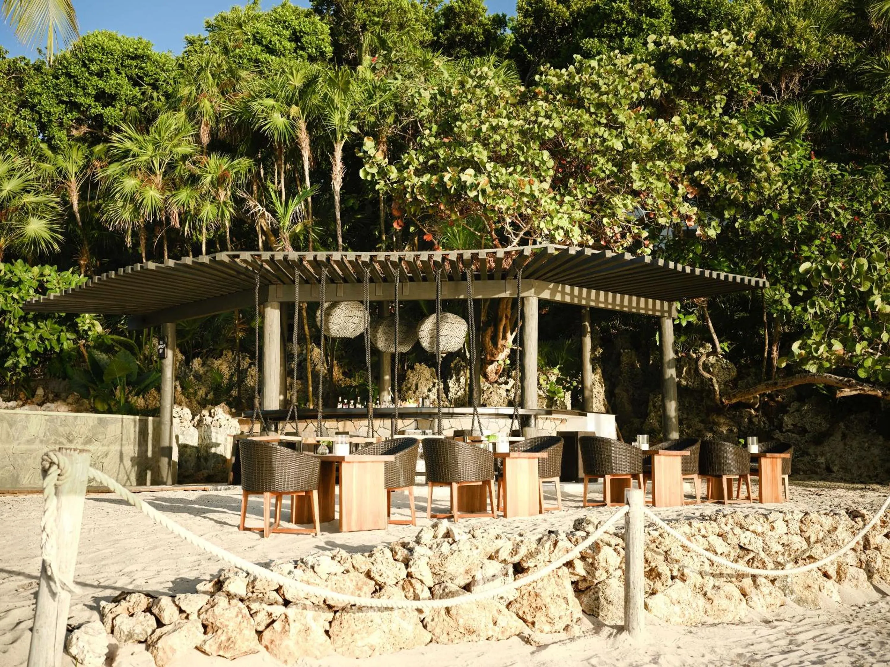 Restaurant/places to eat in Kimpton - Grand Roatan Resort and Spa