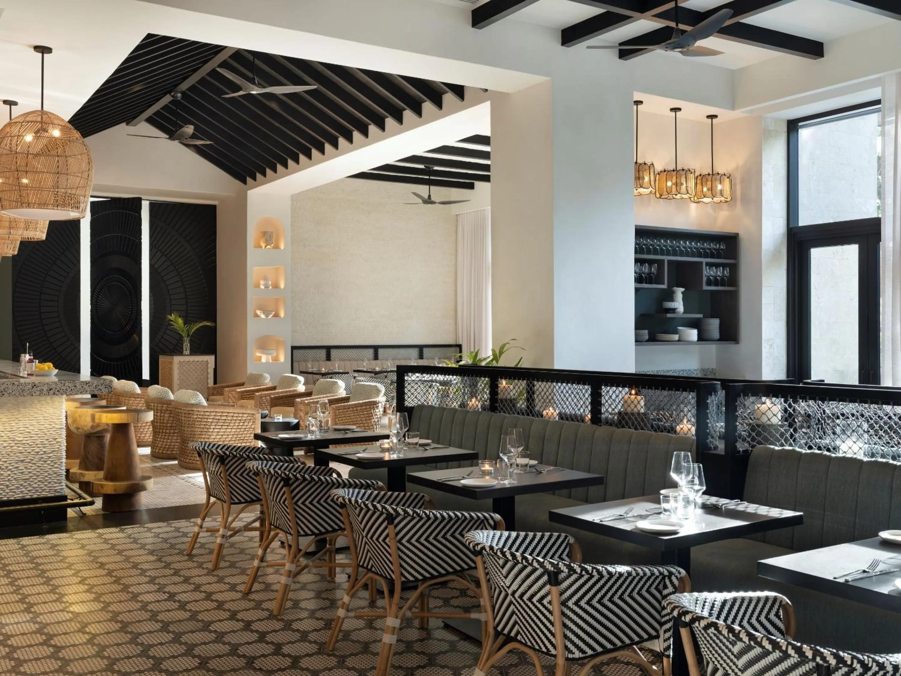 Restaurant/places to eat in Kimpton - Grand Roatan Resort and Spa