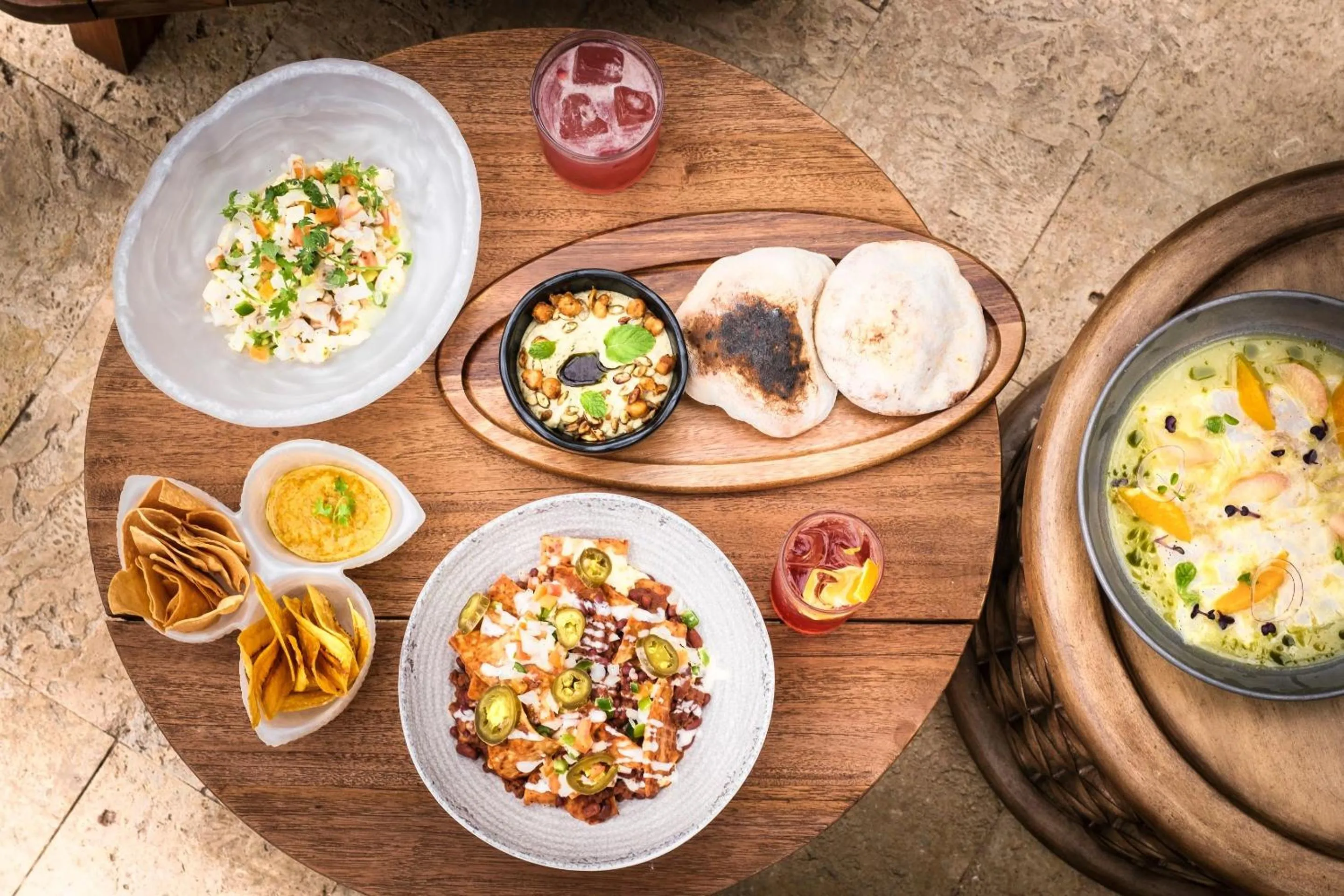 Restaurant/places to eat in Kimpton - Grand Roatan Resort and Spa