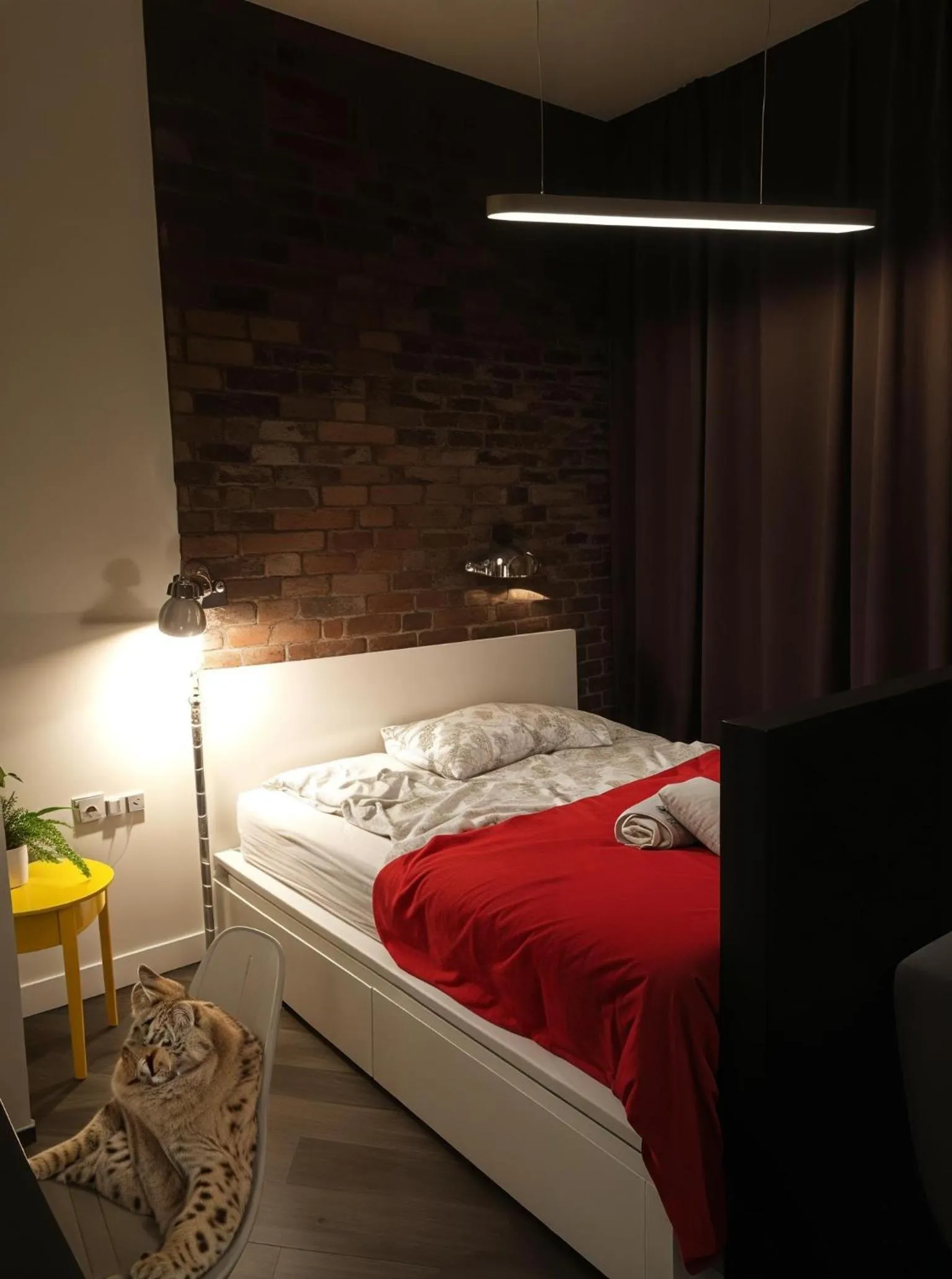 Bed in Cracow Fancy Brick #1 - Old Town