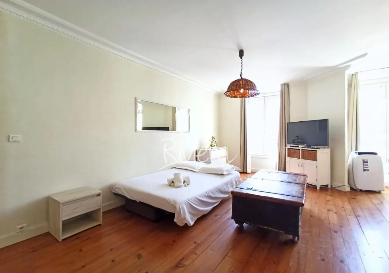 Communal lounge/ TV room, Bed in Viva Riviera 5 Rue Florian