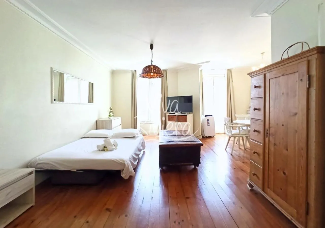 Communal lounge/ TV room, Bed in Viva Riviera 5 Rue Florian