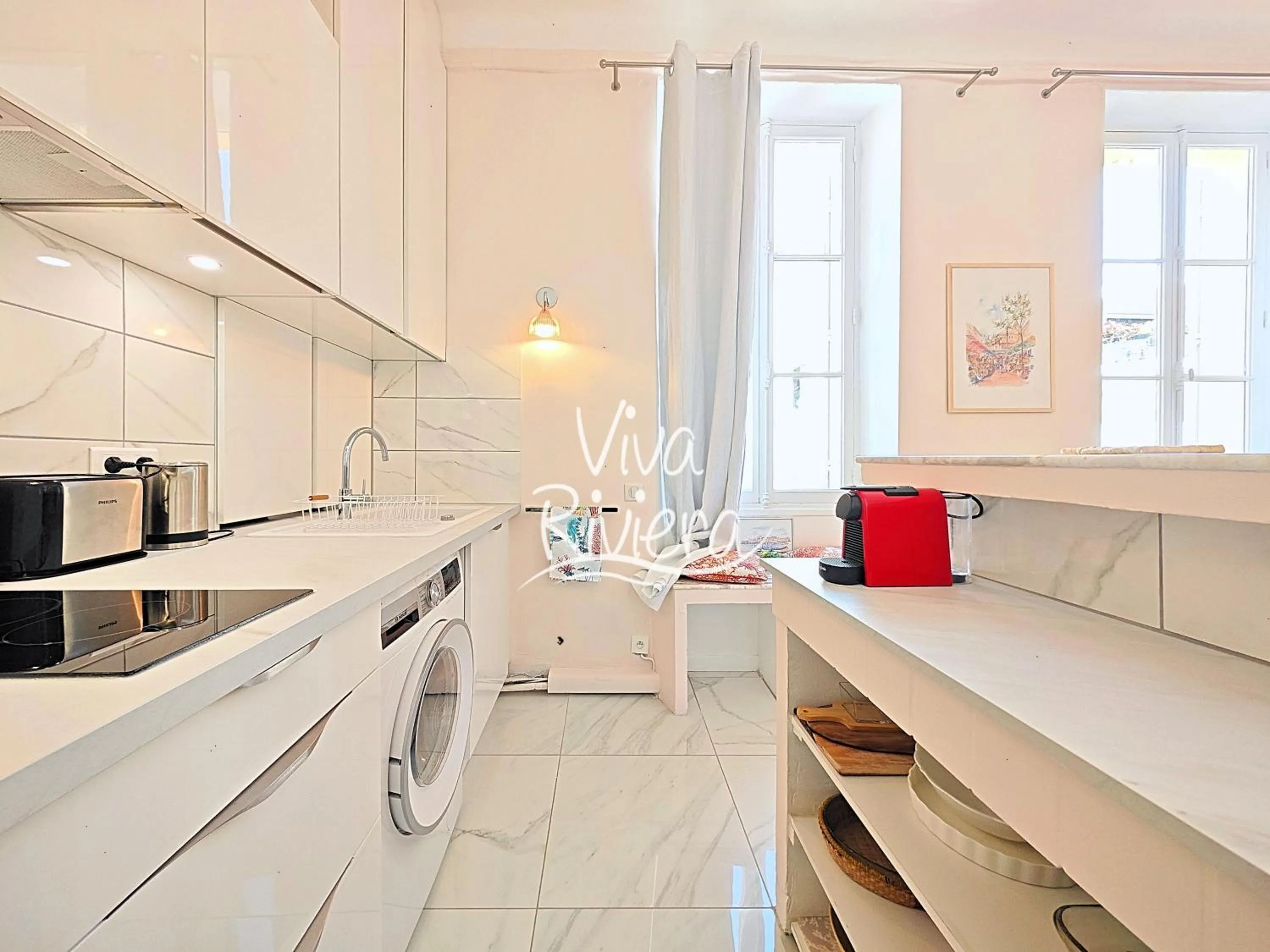 Coffee/tea facilities in Viva Riviera 5 Rue Florian
