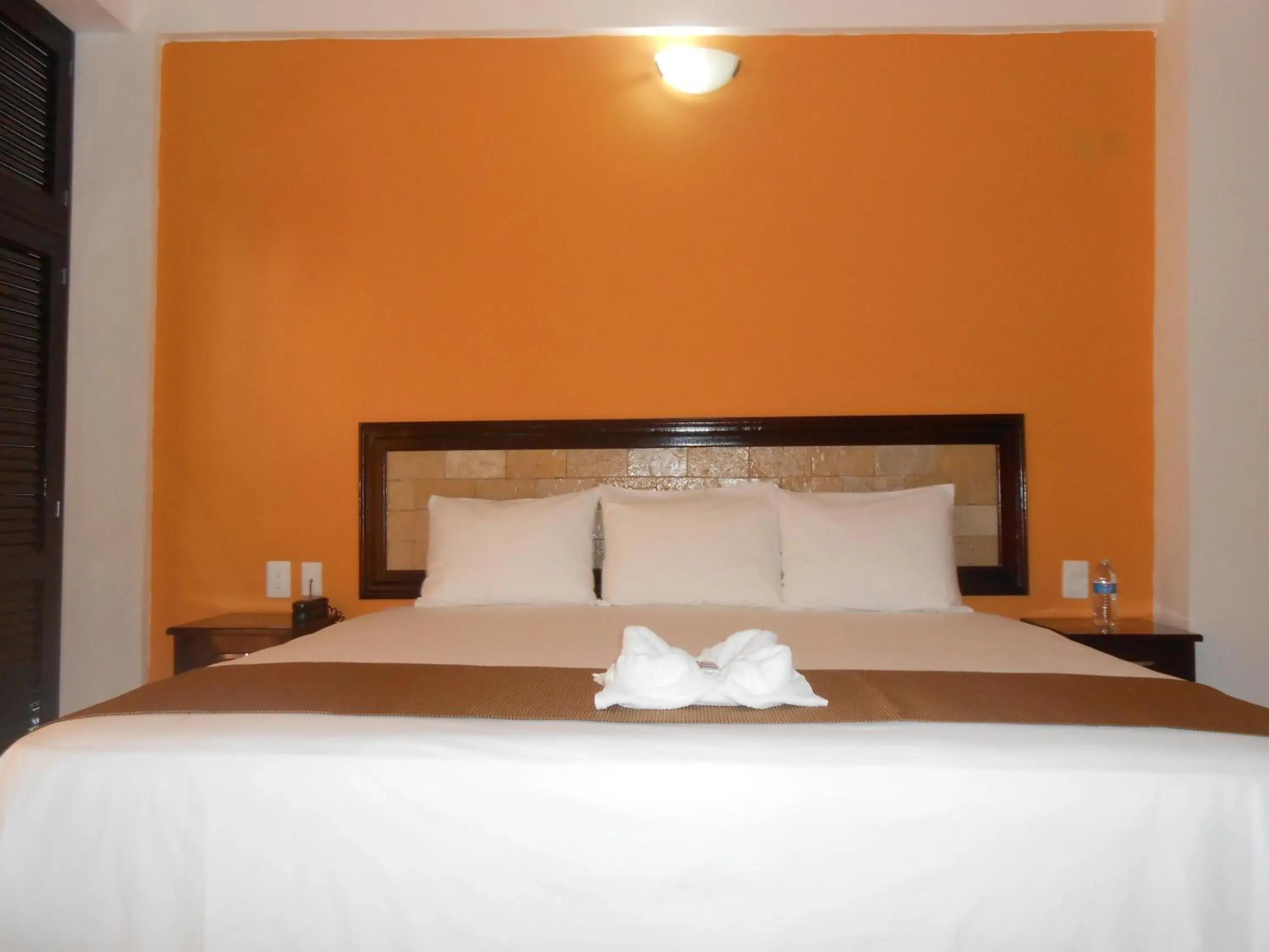 Deluxe King Studio - single occupancy in Hotel John David Deluxe King Studio - single occupancy in Hotel John David