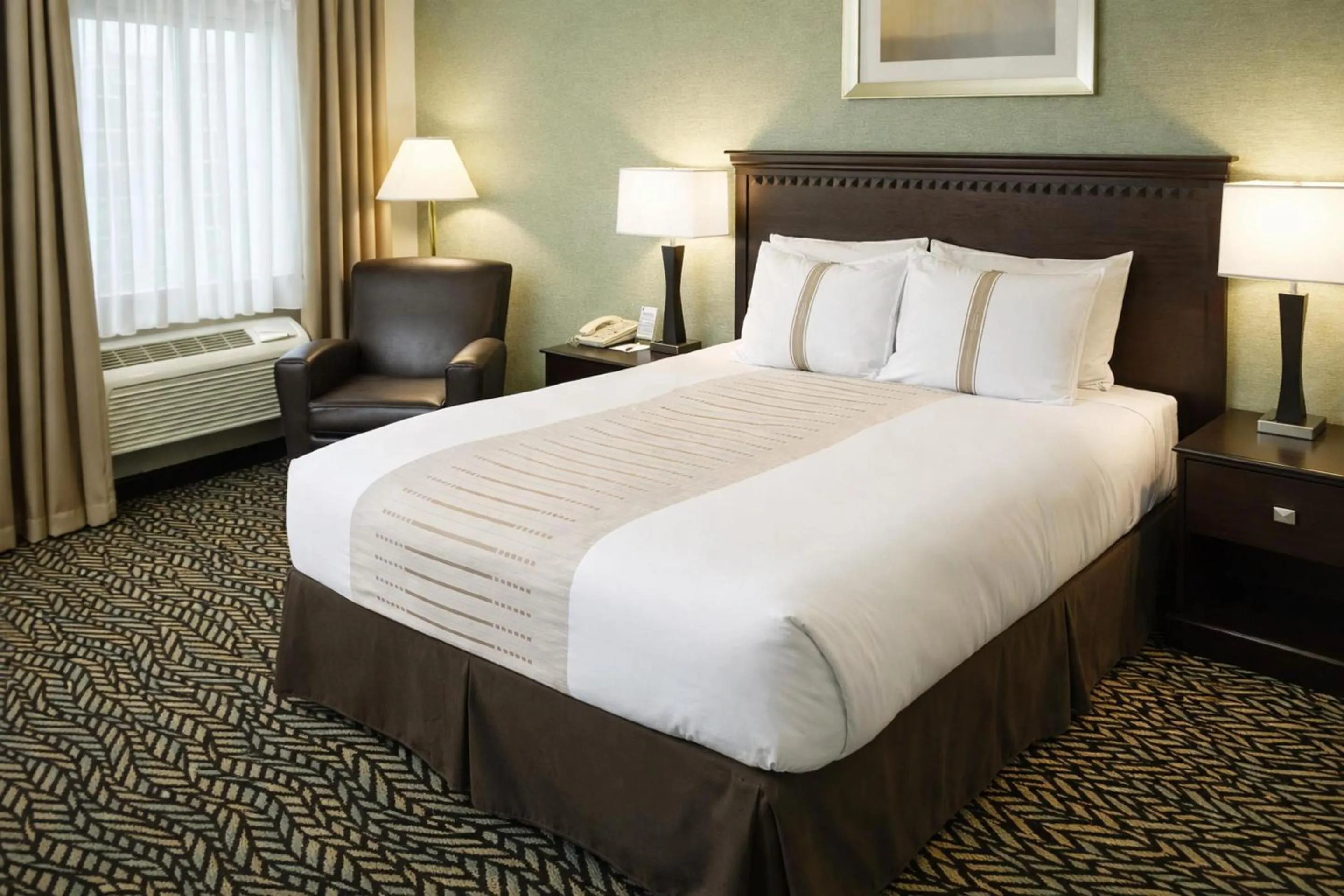 Bedroom, Bed in Fireside Inn and Suites