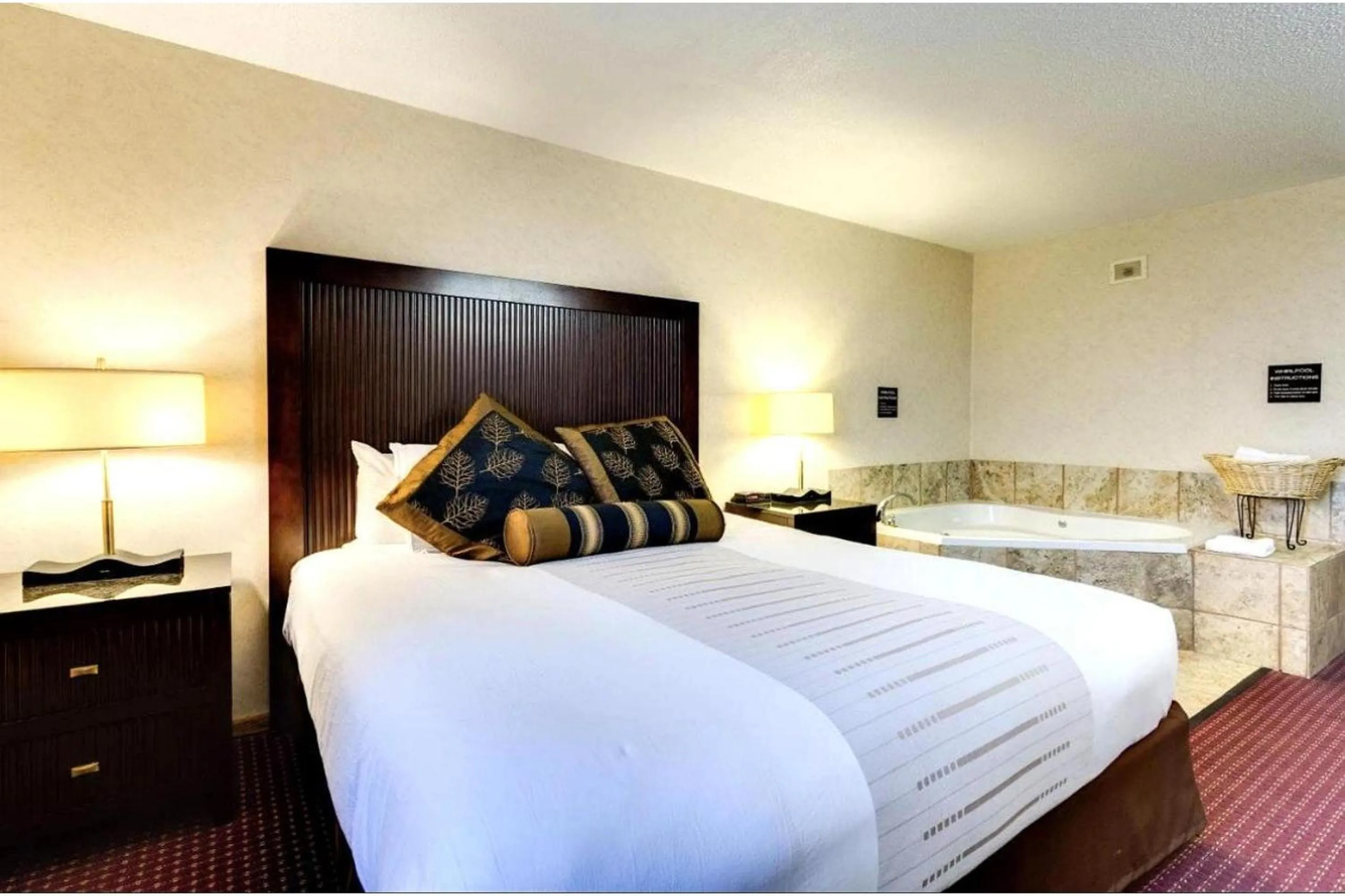 Bedroom, Bed in Fireside Inn and Suites