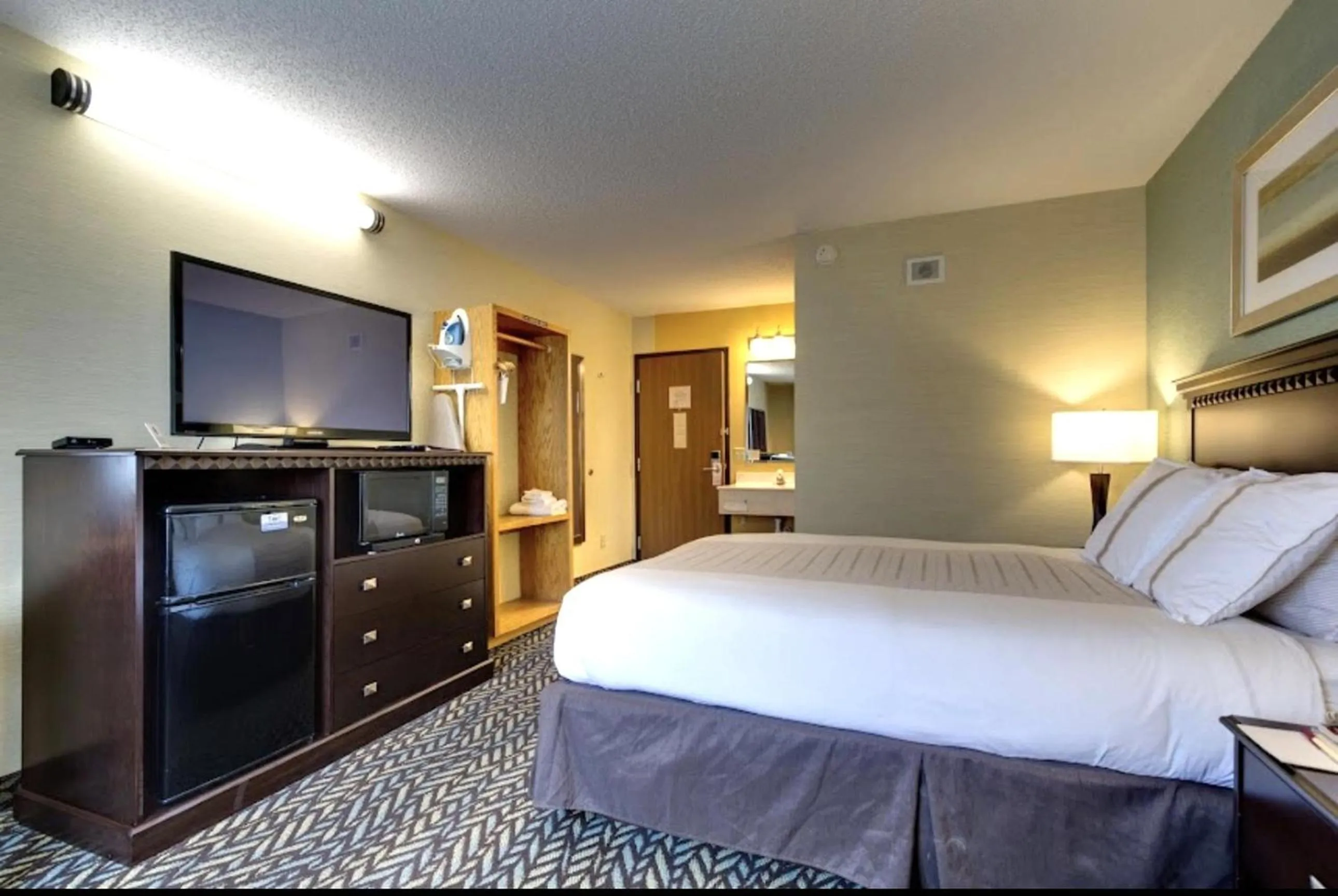 Bedroom, Bed in Fireside Inn and Suites