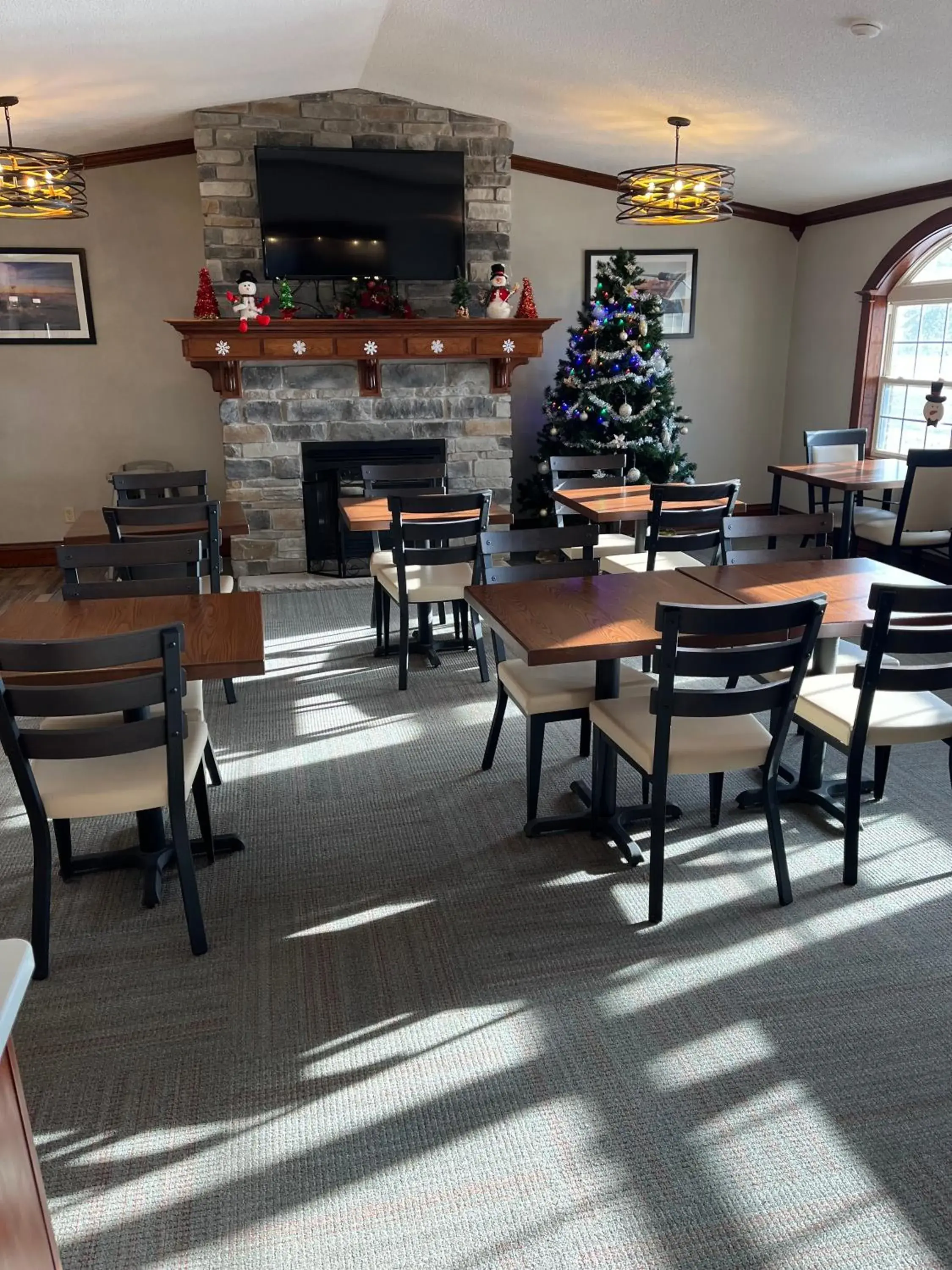 Breakfast in Fireside Inn and Suites Breakfast in Fireside Inn and Suites