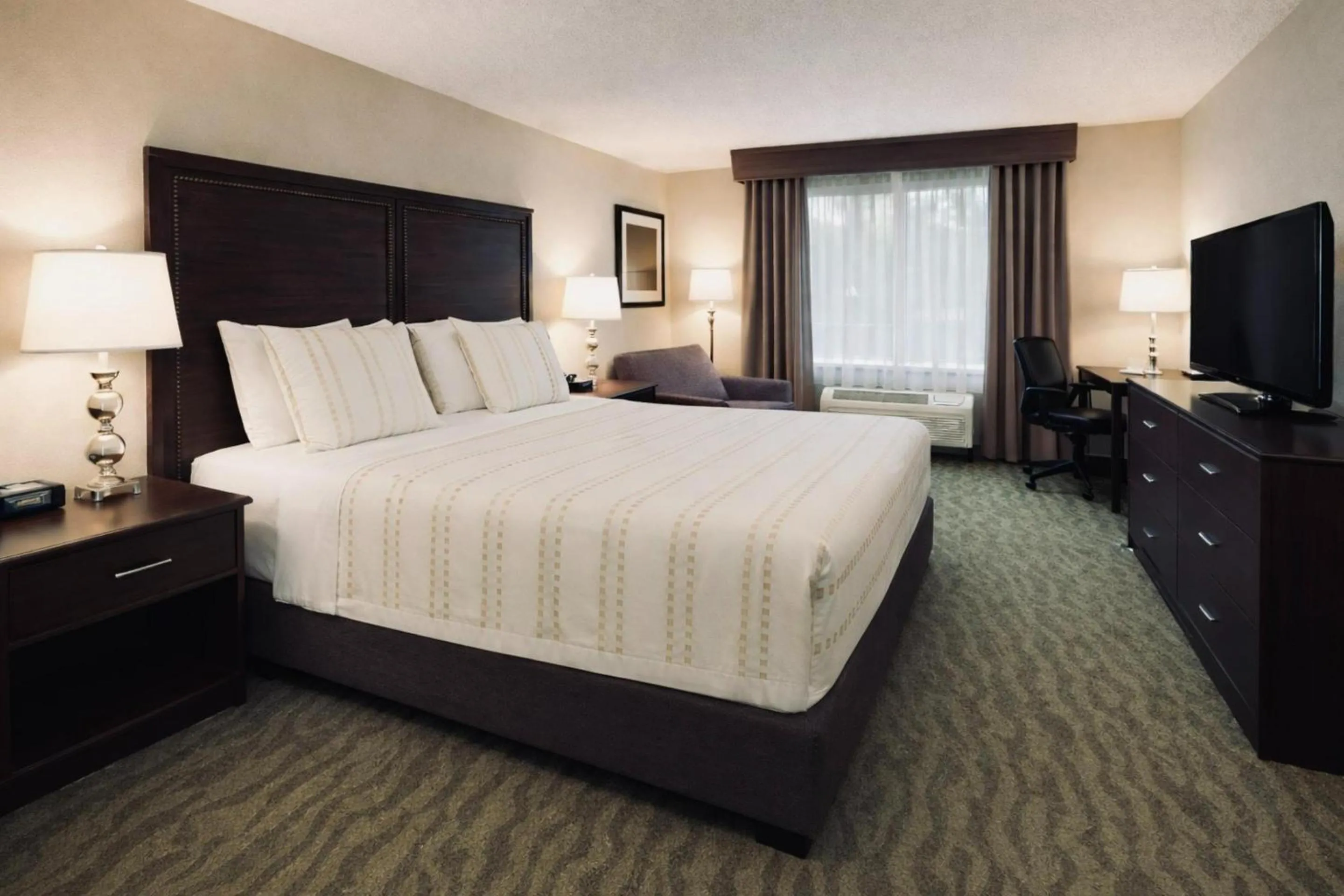 Bedroom, Bed in Fireside Inn and Suites