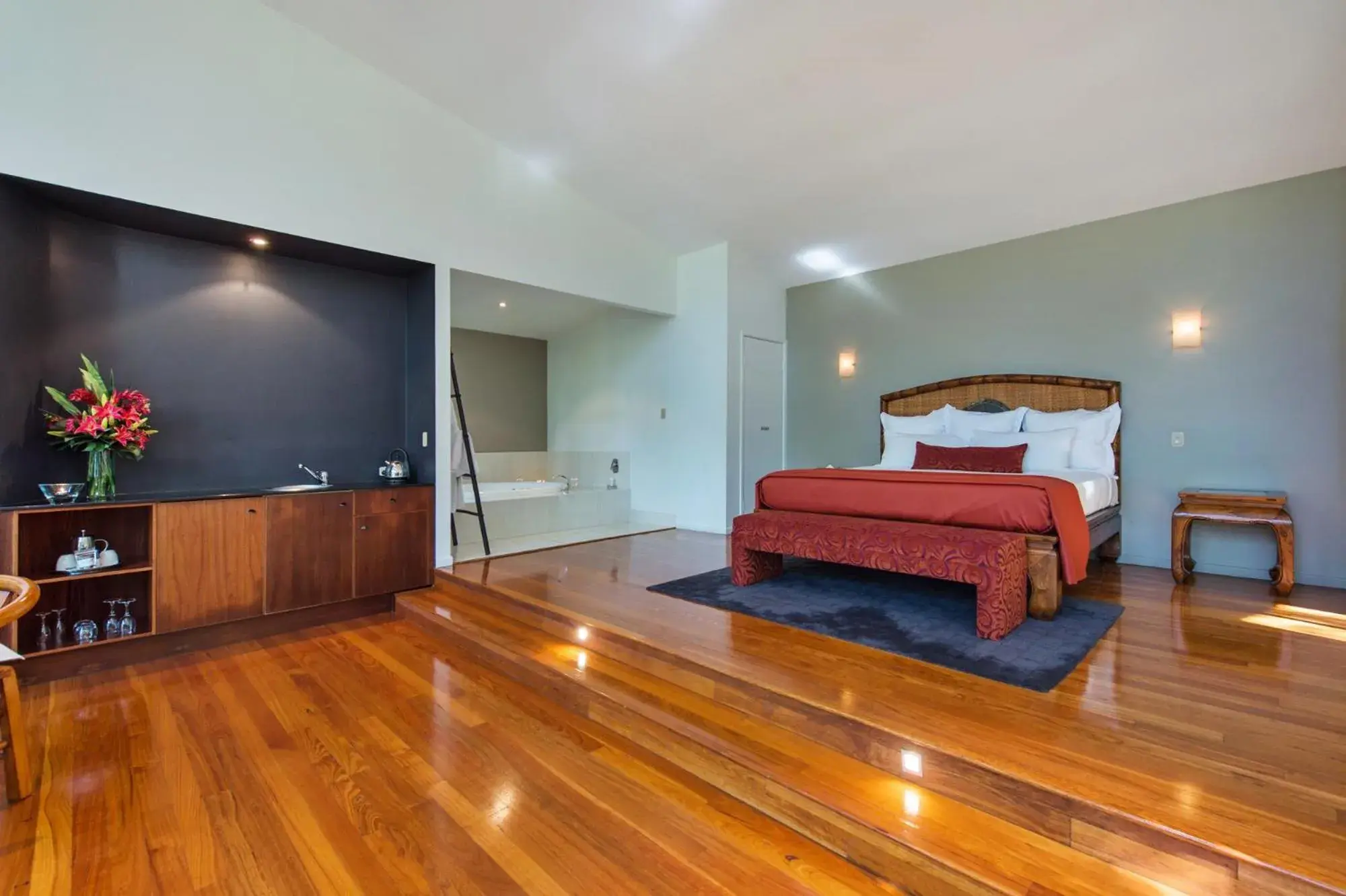 Bed in Pethers Rainforest Retreat Bed in Pethers Rainforest Retreat