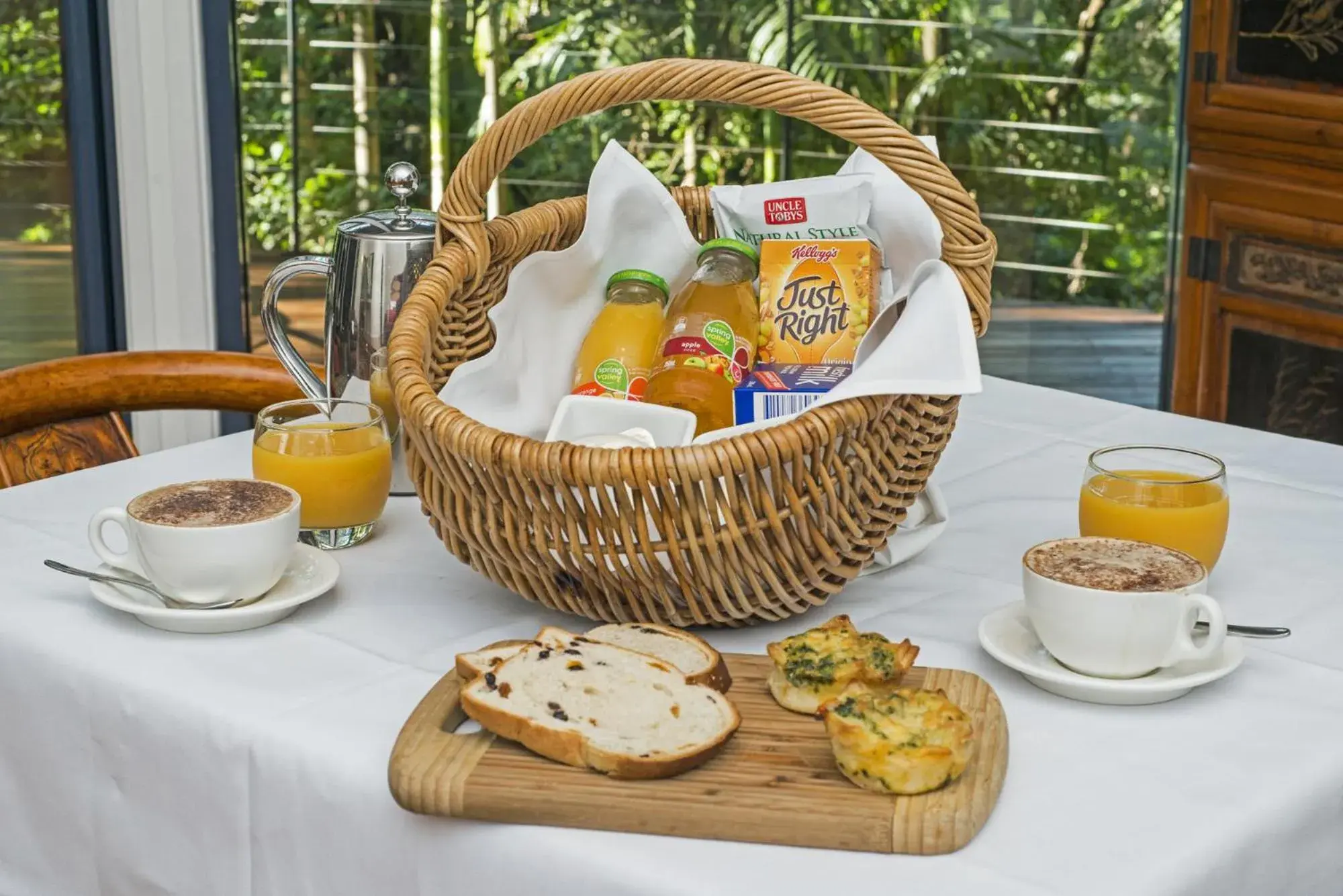 Breakfast in Pethers Rainforest Retreat Breakfast in Pethers Rainforest Retreat