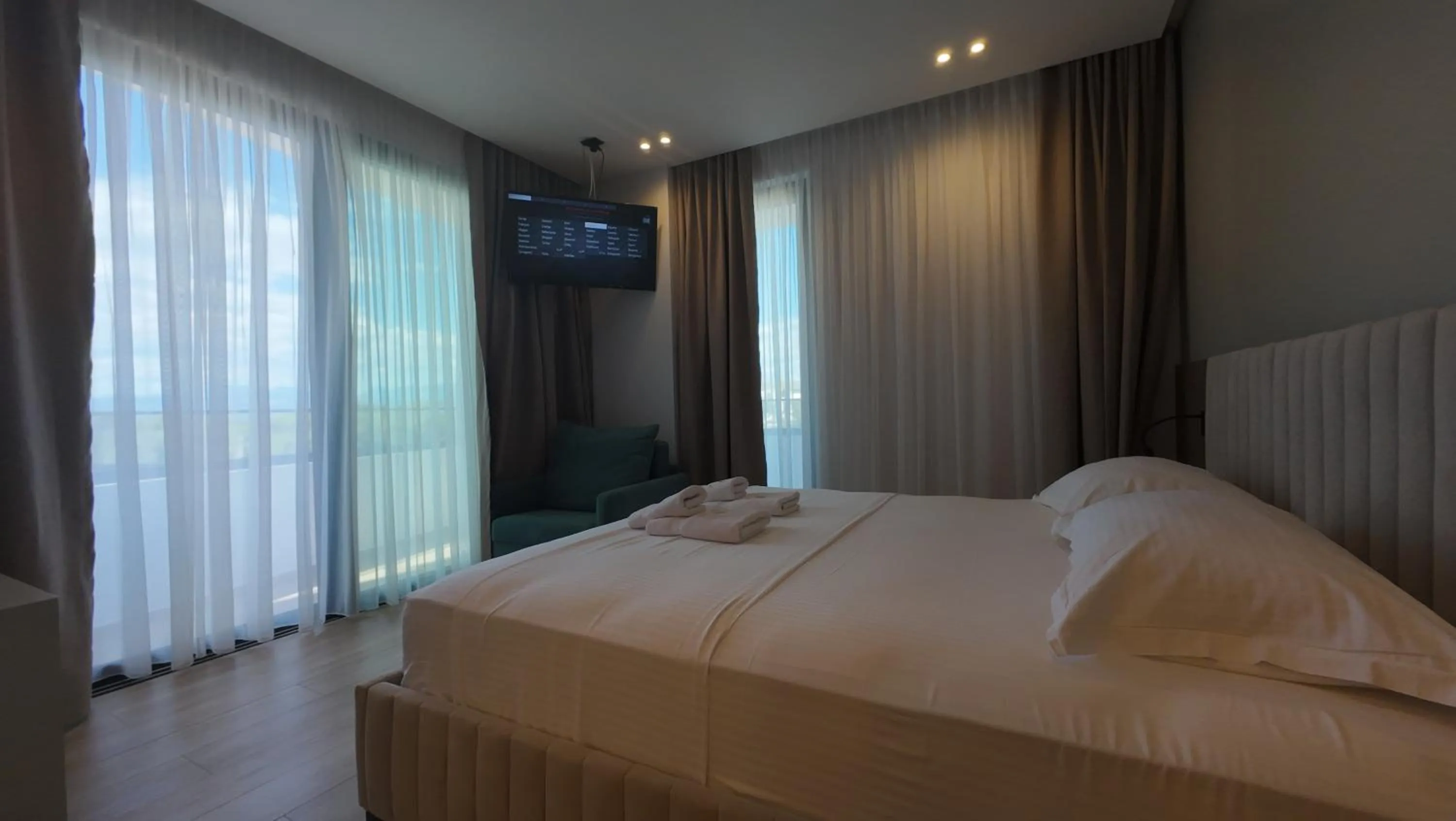 TV and multimedia, Bed in Hotel Boutique Onix