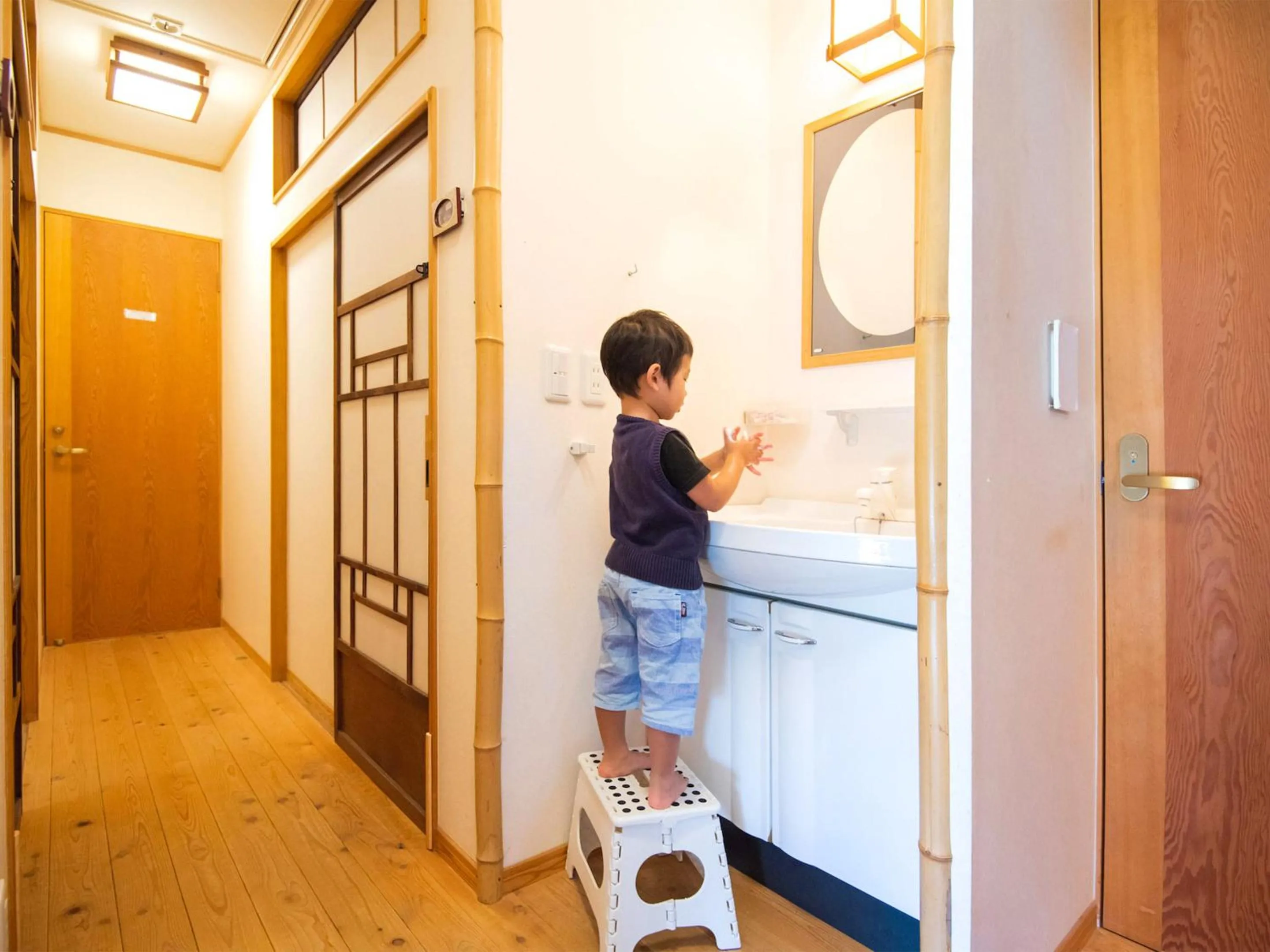 children in Guest House Wakabaya