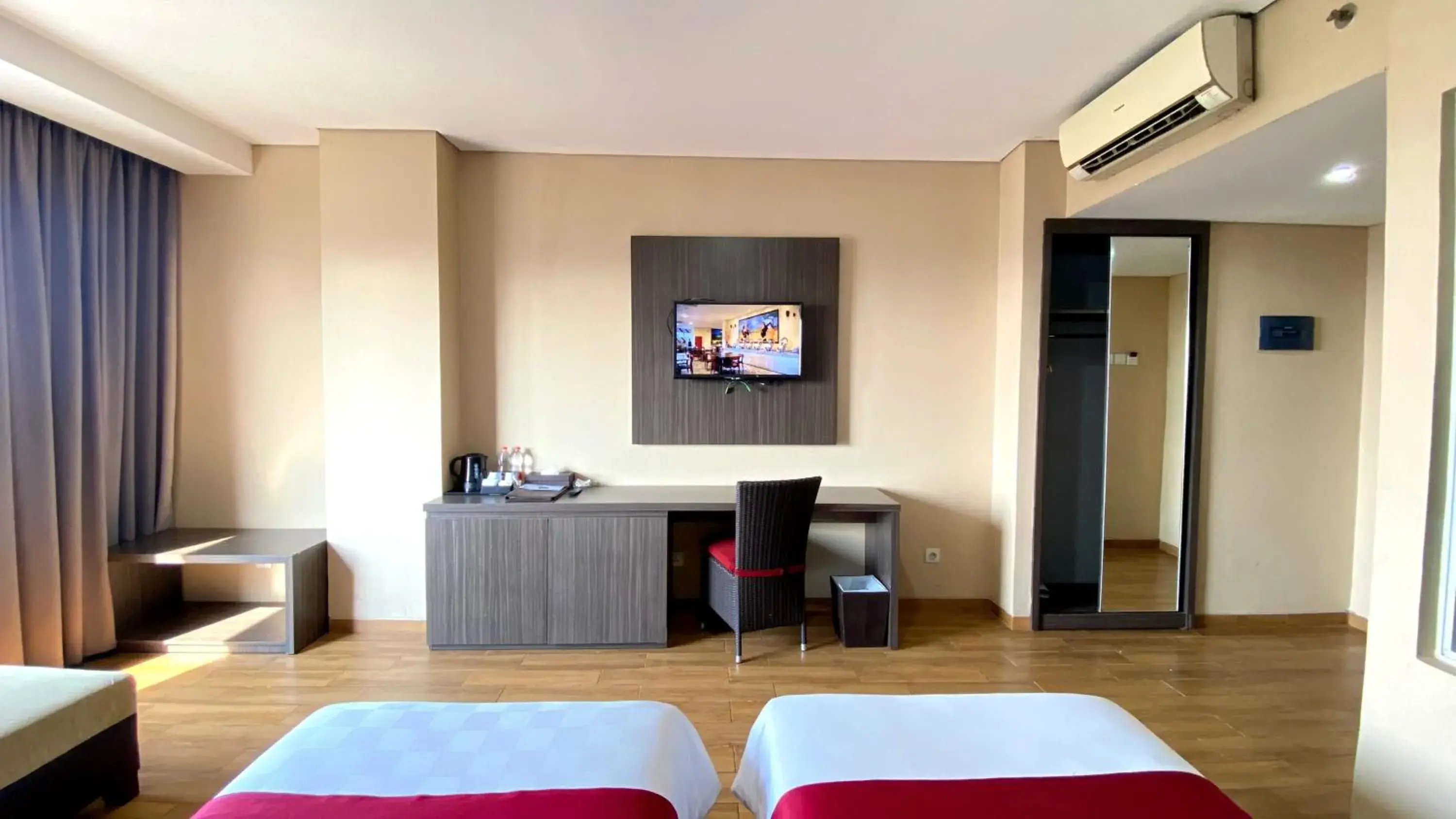 Bed in Merapi Merbabu Hotels Bekasi Bed in Merapi Merbabu Hotels Bekasi