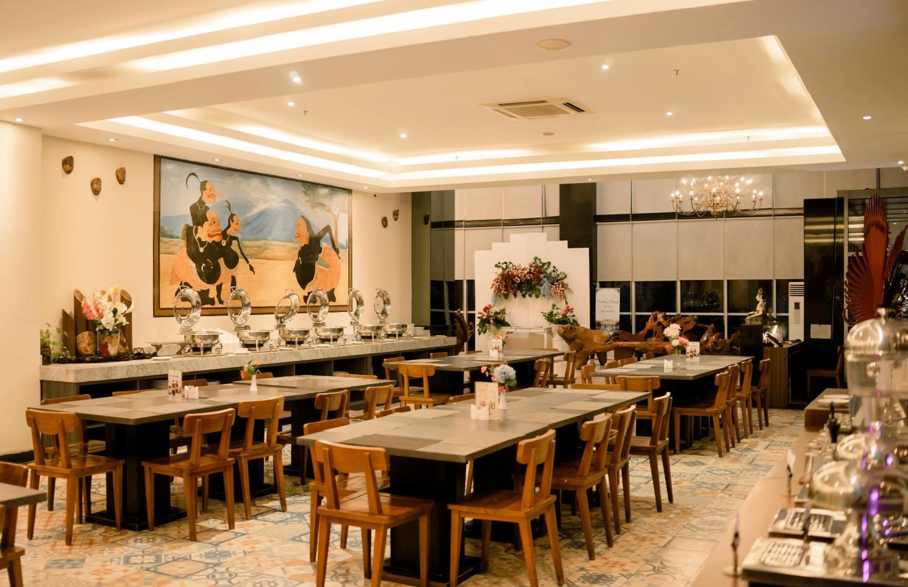 Restaurant/places to eat in Merapi Merbabu Hotels Bekasi