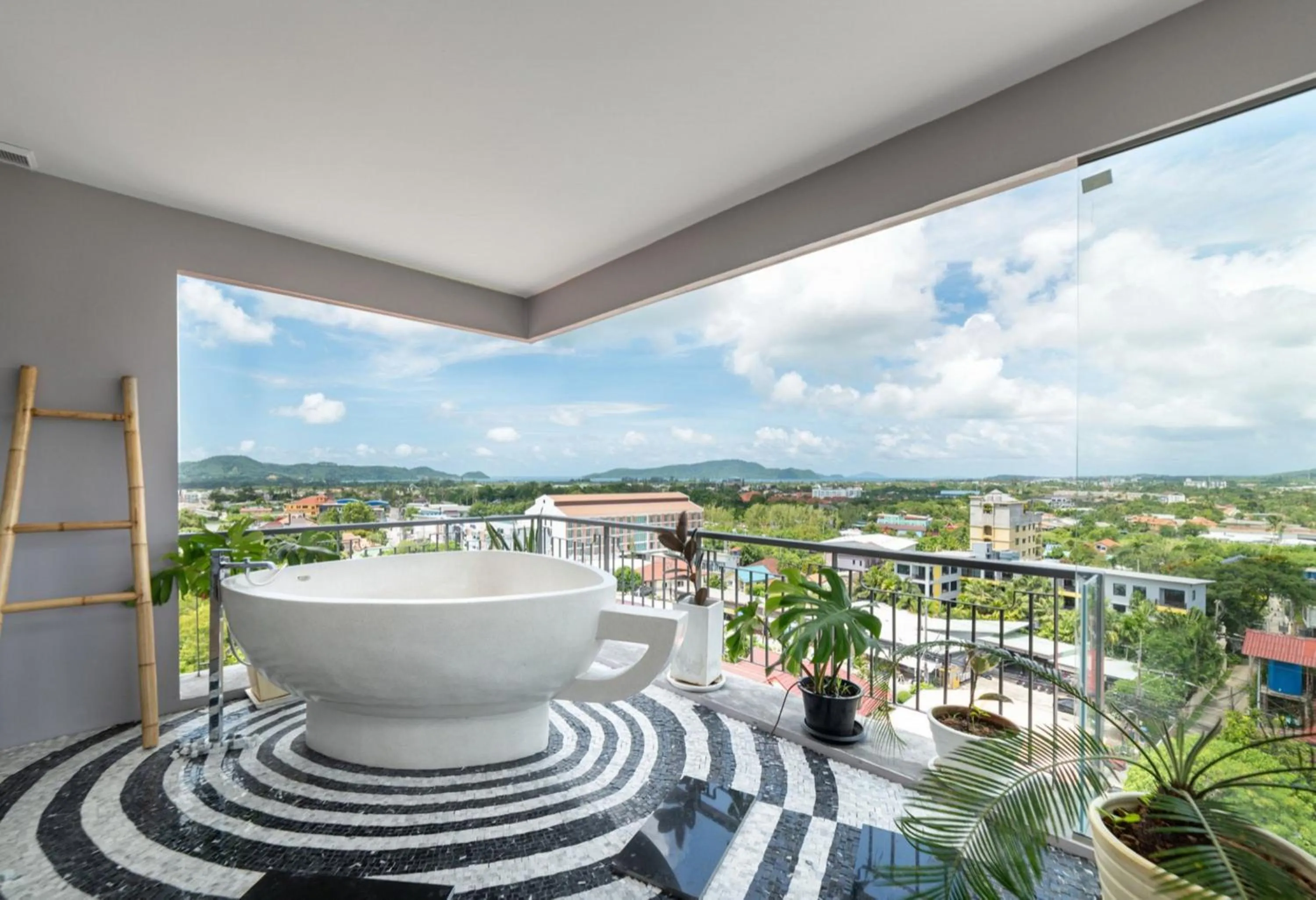 Bath in The Blue Hotel