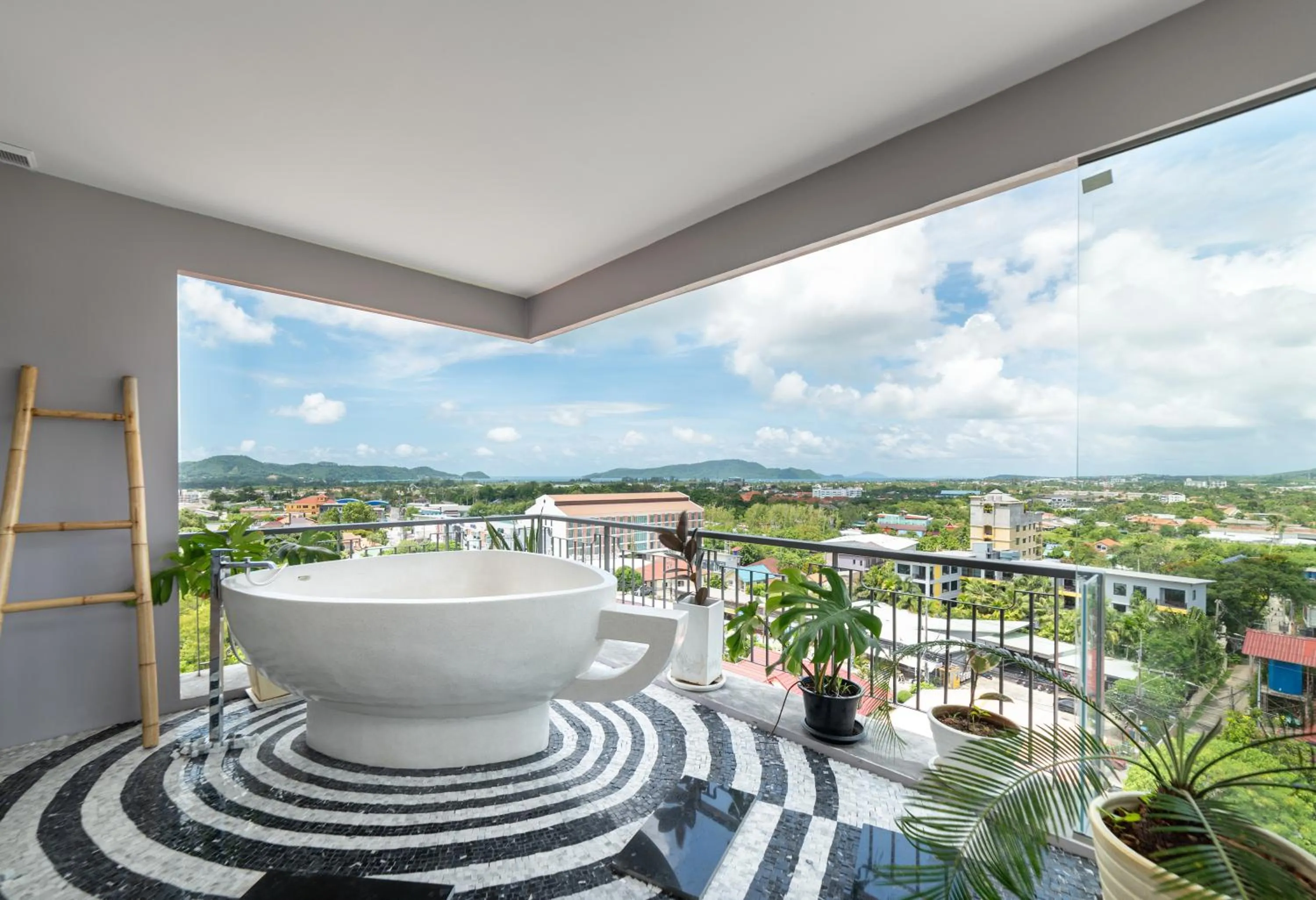 Balcony/Terrace in The Blue Hotel