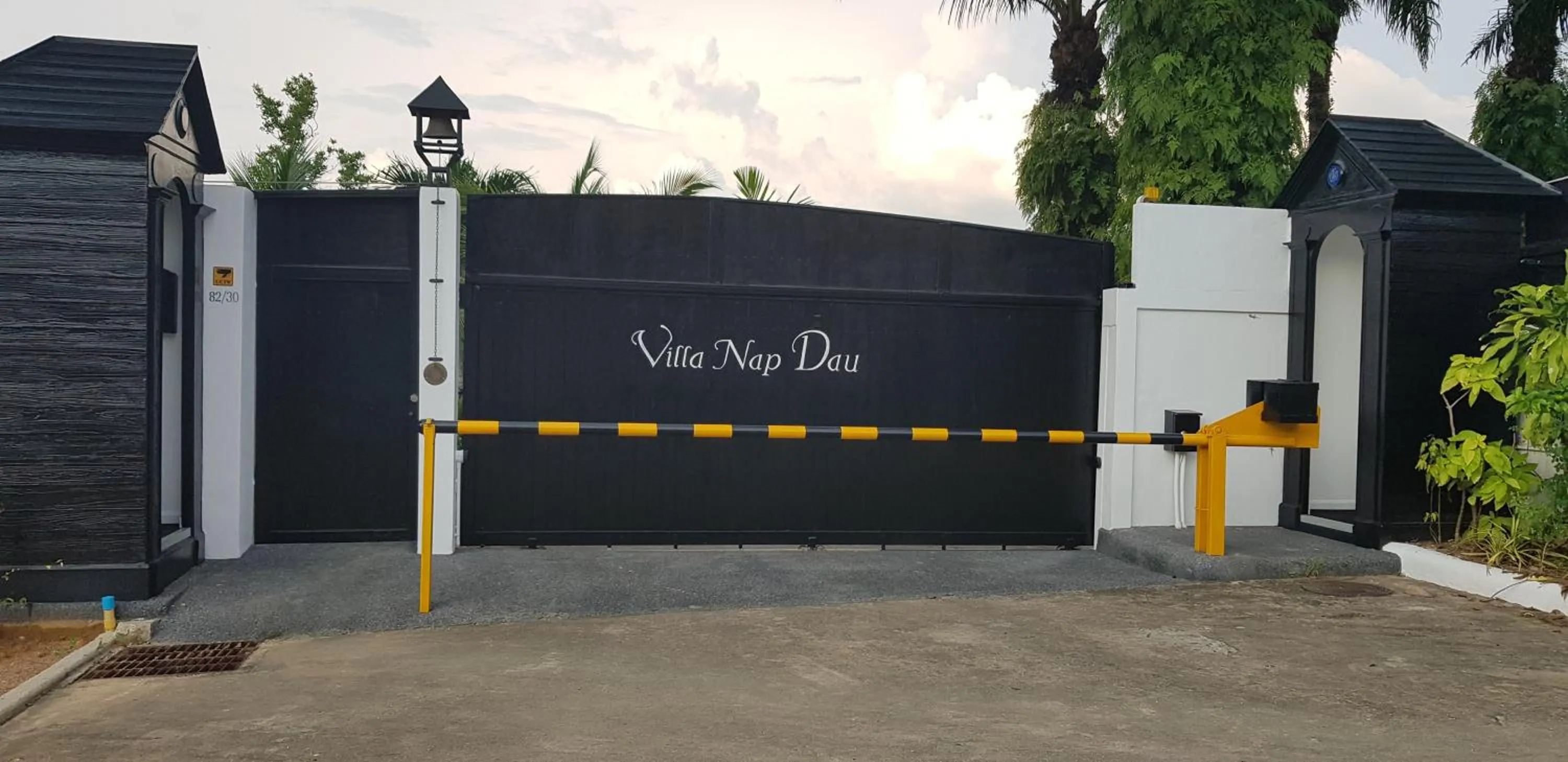 Facade/entrance in Chalong - 10 BR Private Pool Villa - Villa Nap Dau - Phuket