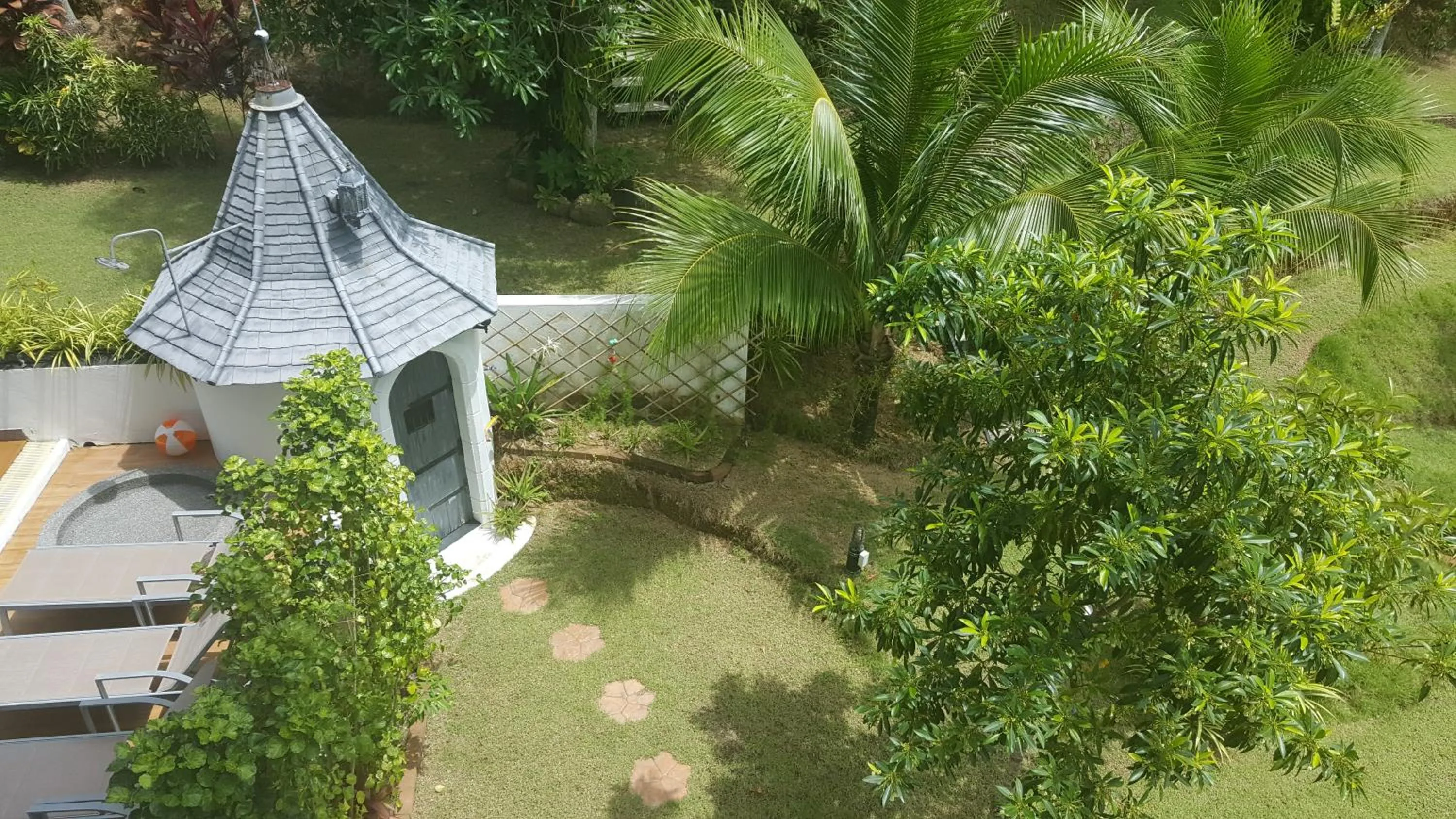 Garden in Chalong - 10 BR Private Pool Villa - Villa Nap Dau - Phuket