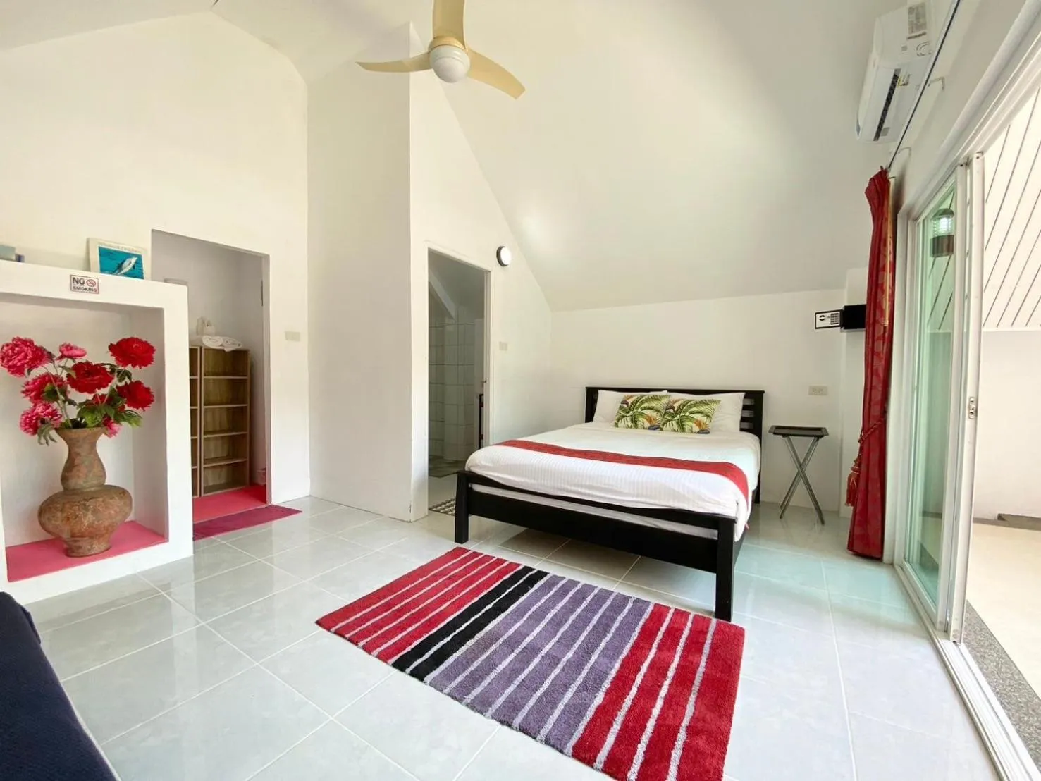 Bed in Chalong - 10 BR Private Pool Villa - Villa Nap Dau - Phuket
