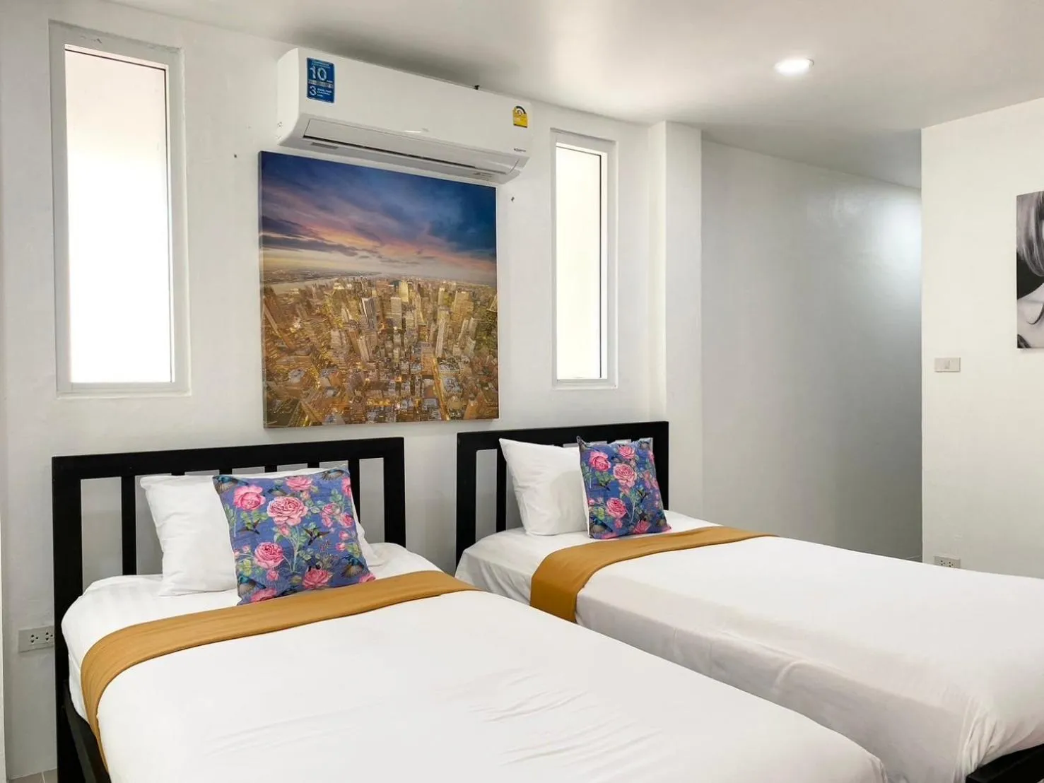 Bed in Chalong - 10 BR Private Pool Villa - Villa Nap Dau - Phuket