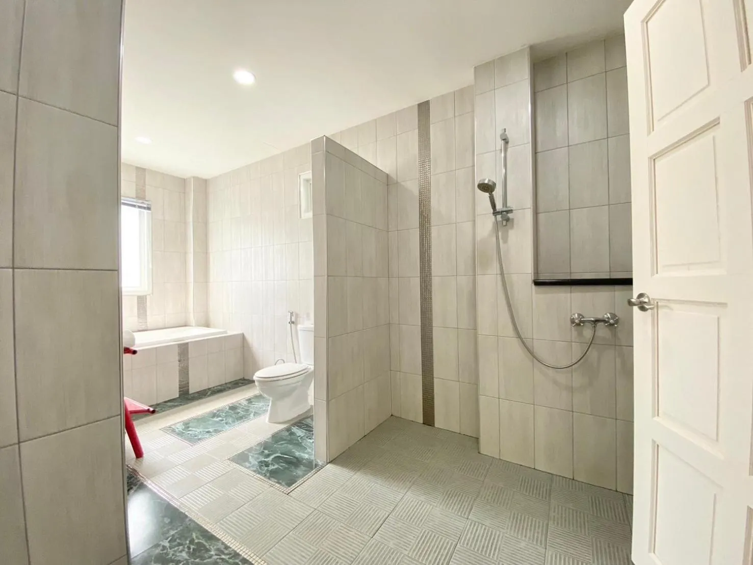 Shower in Chalong - 10 BR Private Pool Villa - Villa Nap Dau - Phuket