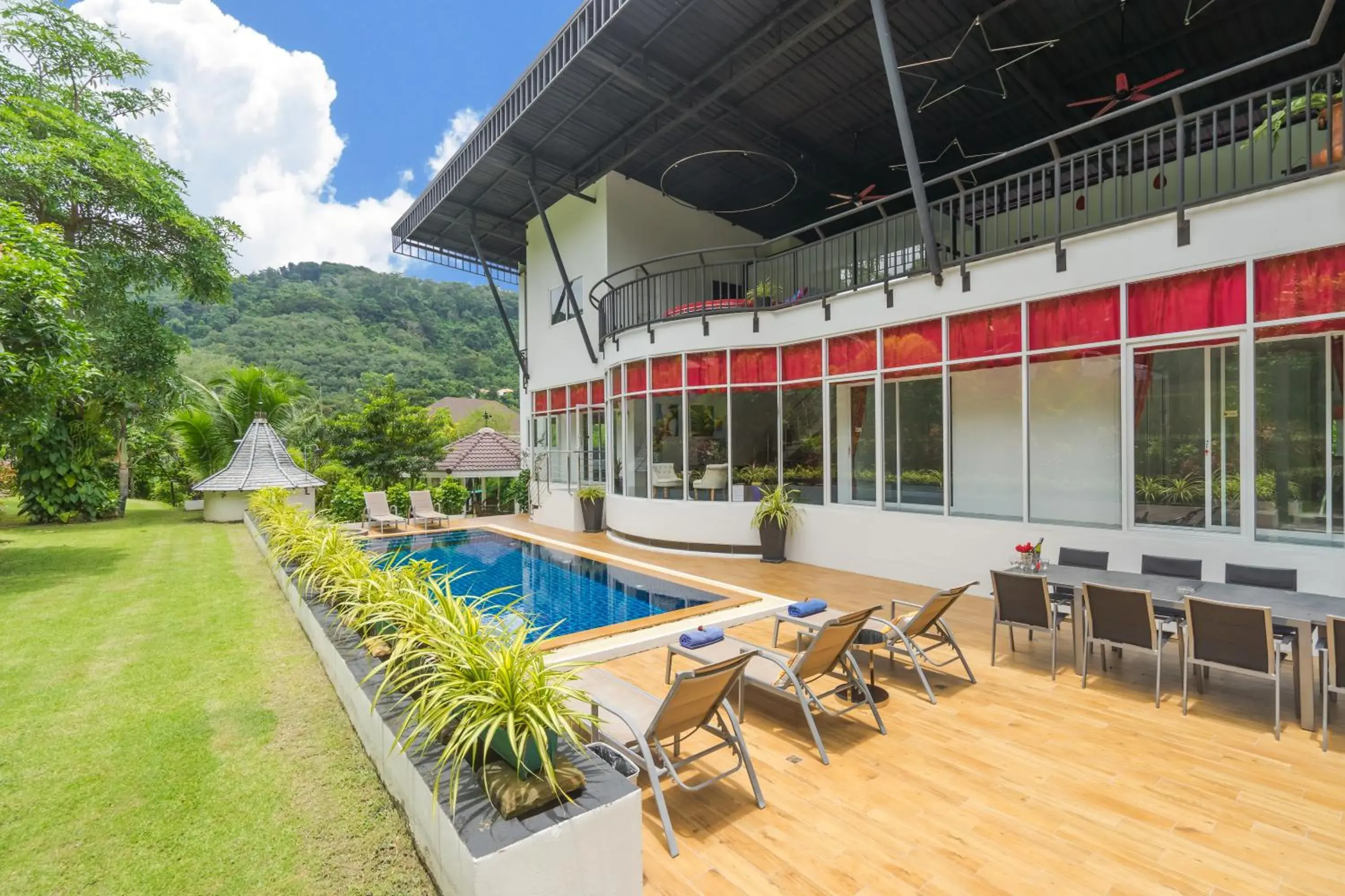 Chalong - 10 BR Private Pool Villa - Villa Nap Dau - Phuket Chalong - 10 BR Private Pool Villa - Villa Nap Dau - Phuket